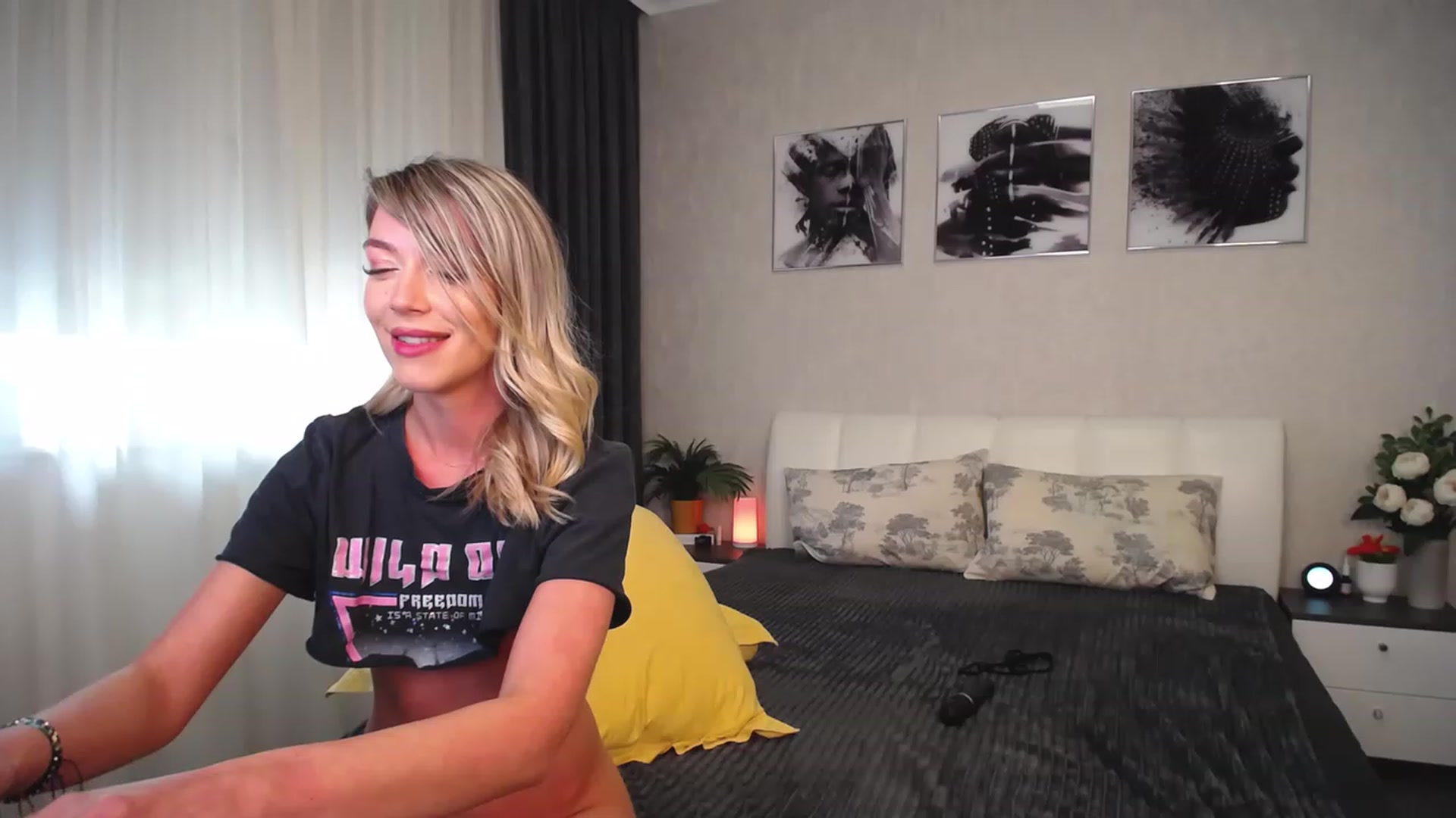 Gallery image thumbnail from NatalyGreen's myfreecams stream on, 05/14/2023, 09:30 image 12 of 20