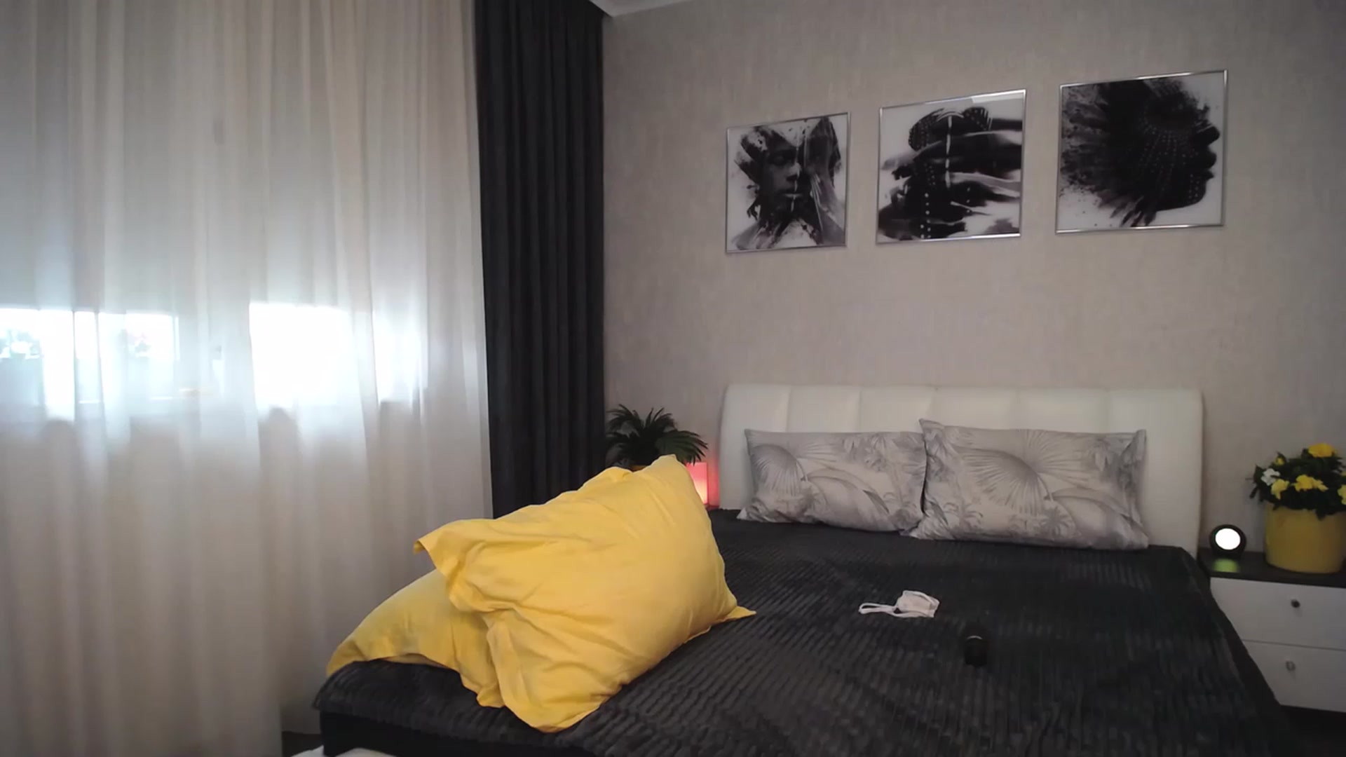 Gallery image thumbnail from NatalyGreen's myfreecams stream on, 05/17/2023, 08:54 image 12 of 20