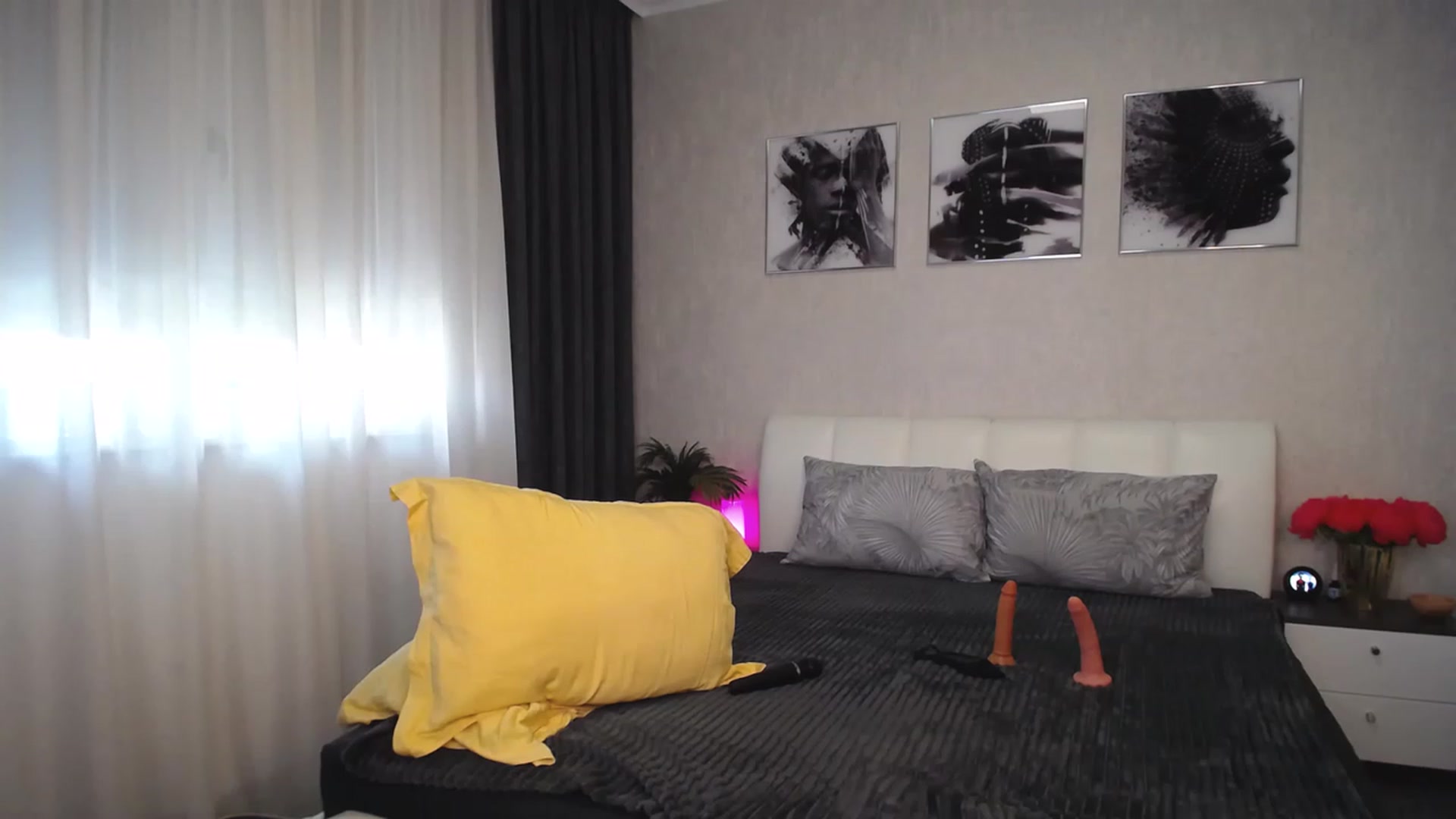 Gallery image thumbnail from NatalyGreen's myfreecams stream on, 05/19/2023, 08:34 image 14 of 20