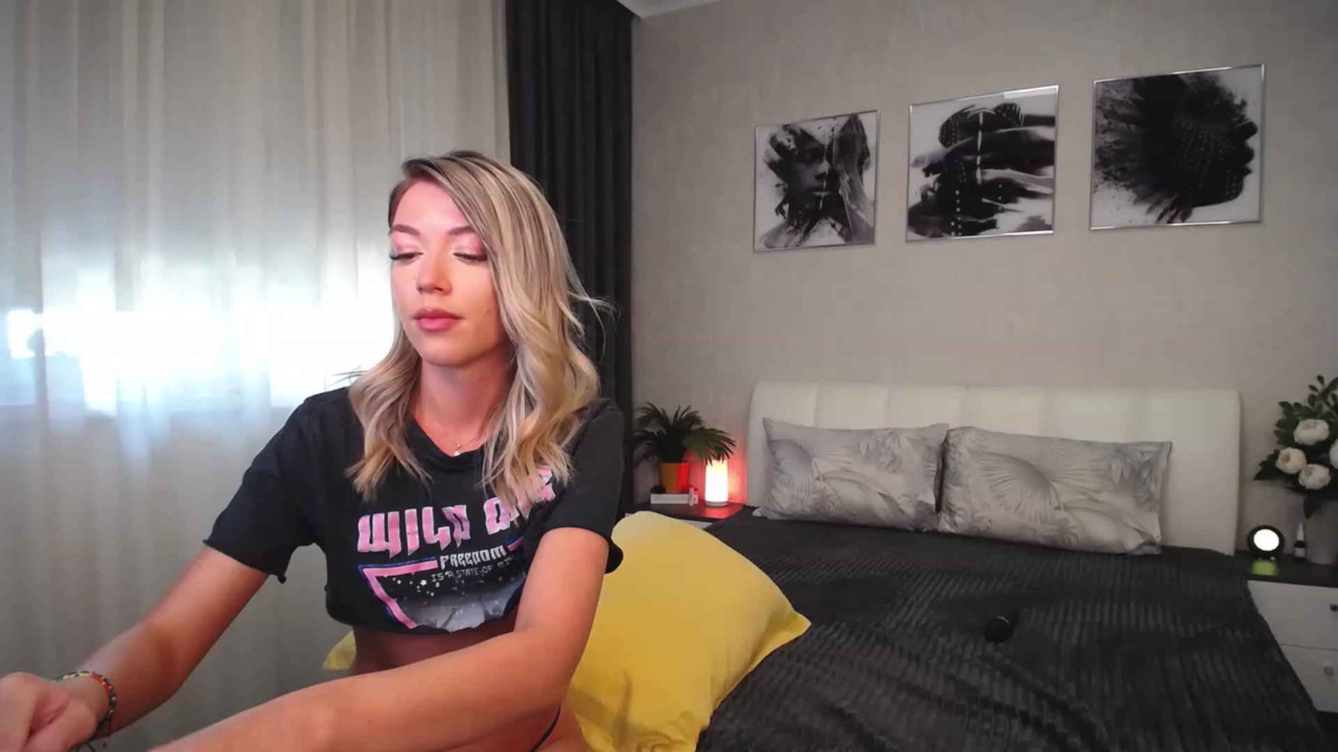 Gallery image thumbnail from NatalyGreen's myfreecams stream on, 05/24/2023, 08:41 image 10 of 20