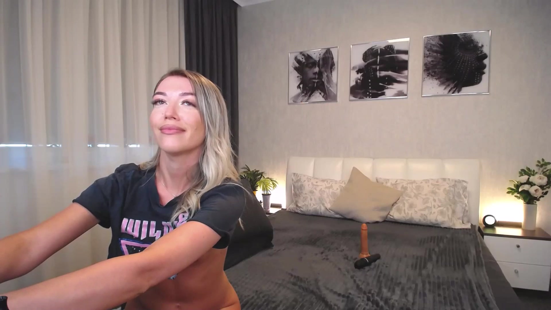 Gallery image thumbnail from NatalyGreen's myfreecams stream on, 07/16/2023, 08:37 image 16 of 20