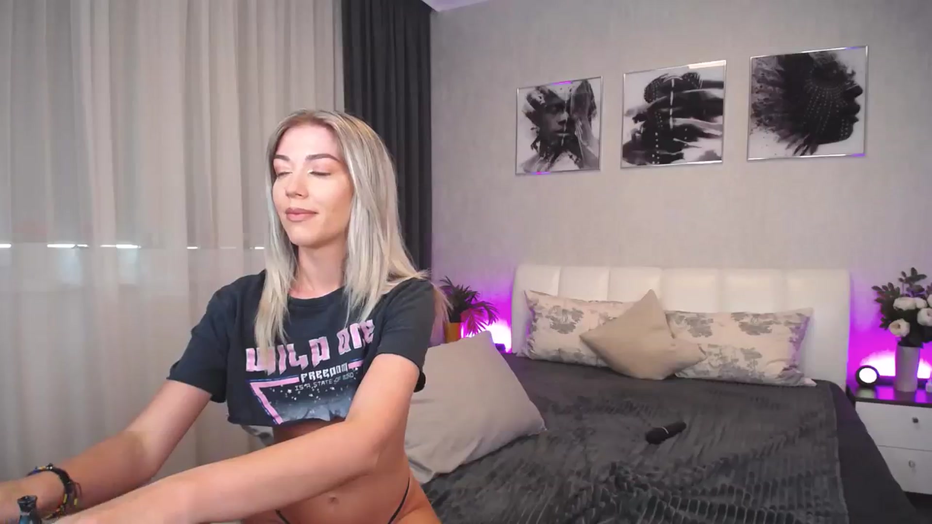 Gallery image thumbnail from NatalyGreen's myfreecams stream on, 08/18/2023, 13:27 image 9 of 20