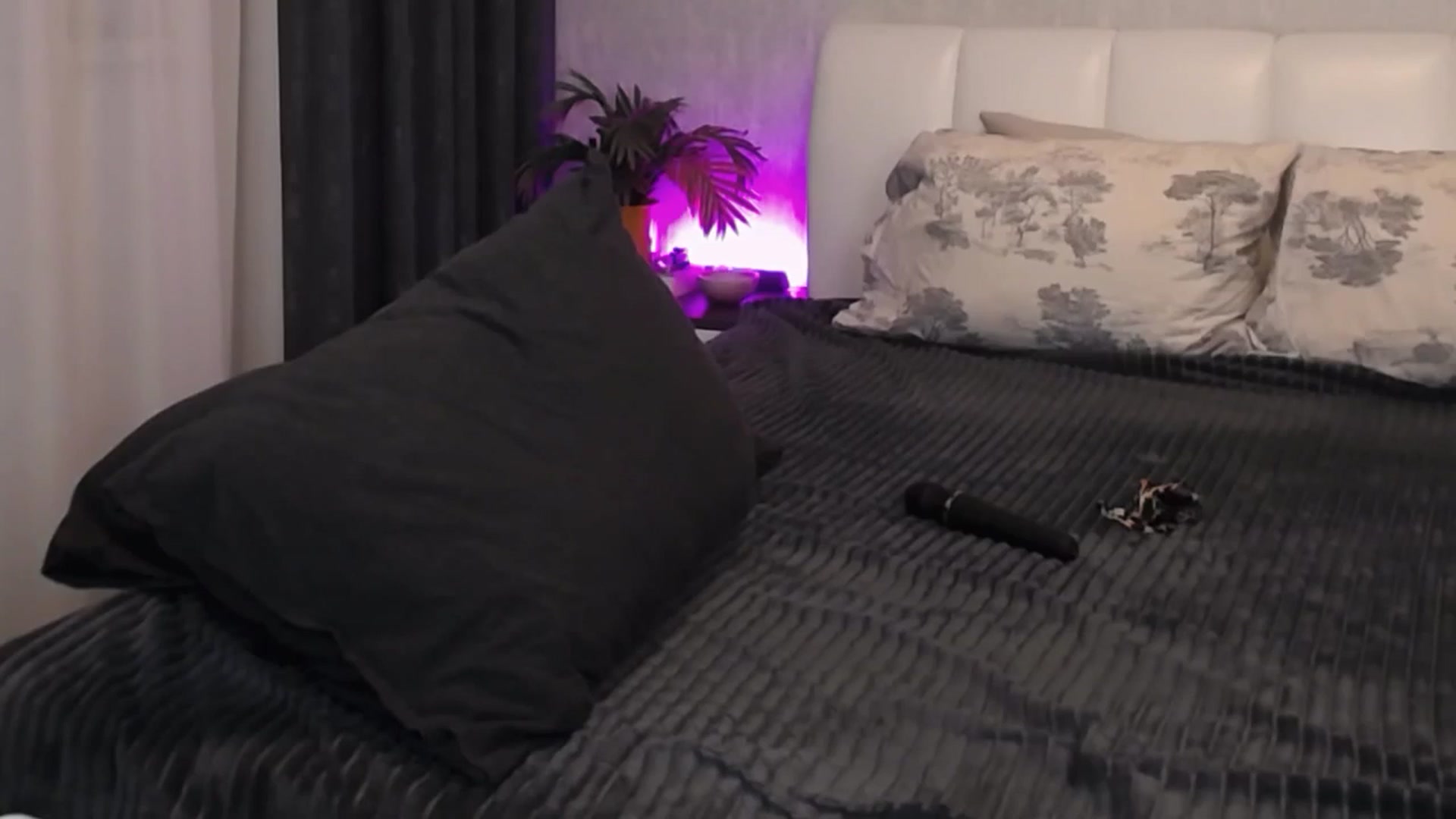 Gallery image thumbnail from NatalyGreen's myfreecams stream on, 11/18/2023, 13:24 image 11 of 20