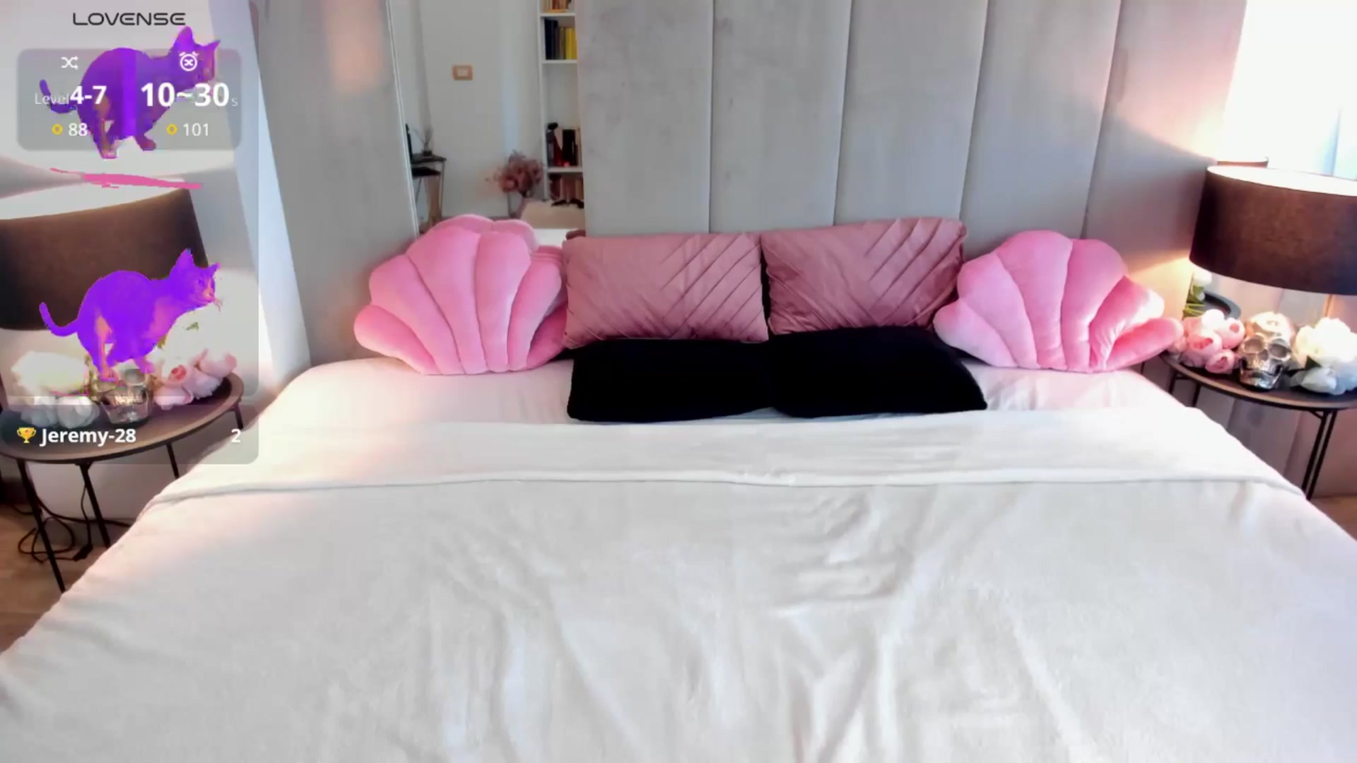 Gallery image thumbnail from NatalyThorn88's myfreecams stream on, 05/15/2025, 09:21 image 4 of 20