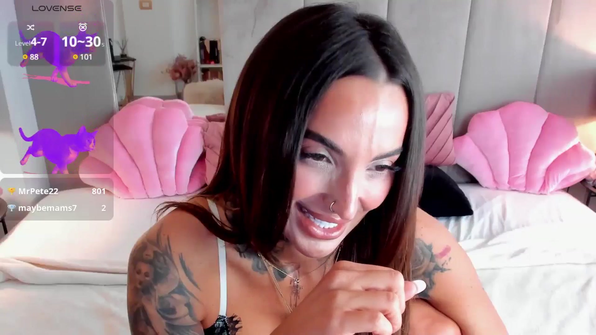 Gallery image thumbnail from NatalyThorn88's myfreecams stream on, 05/19/2025, 10:30 image 8 of 20