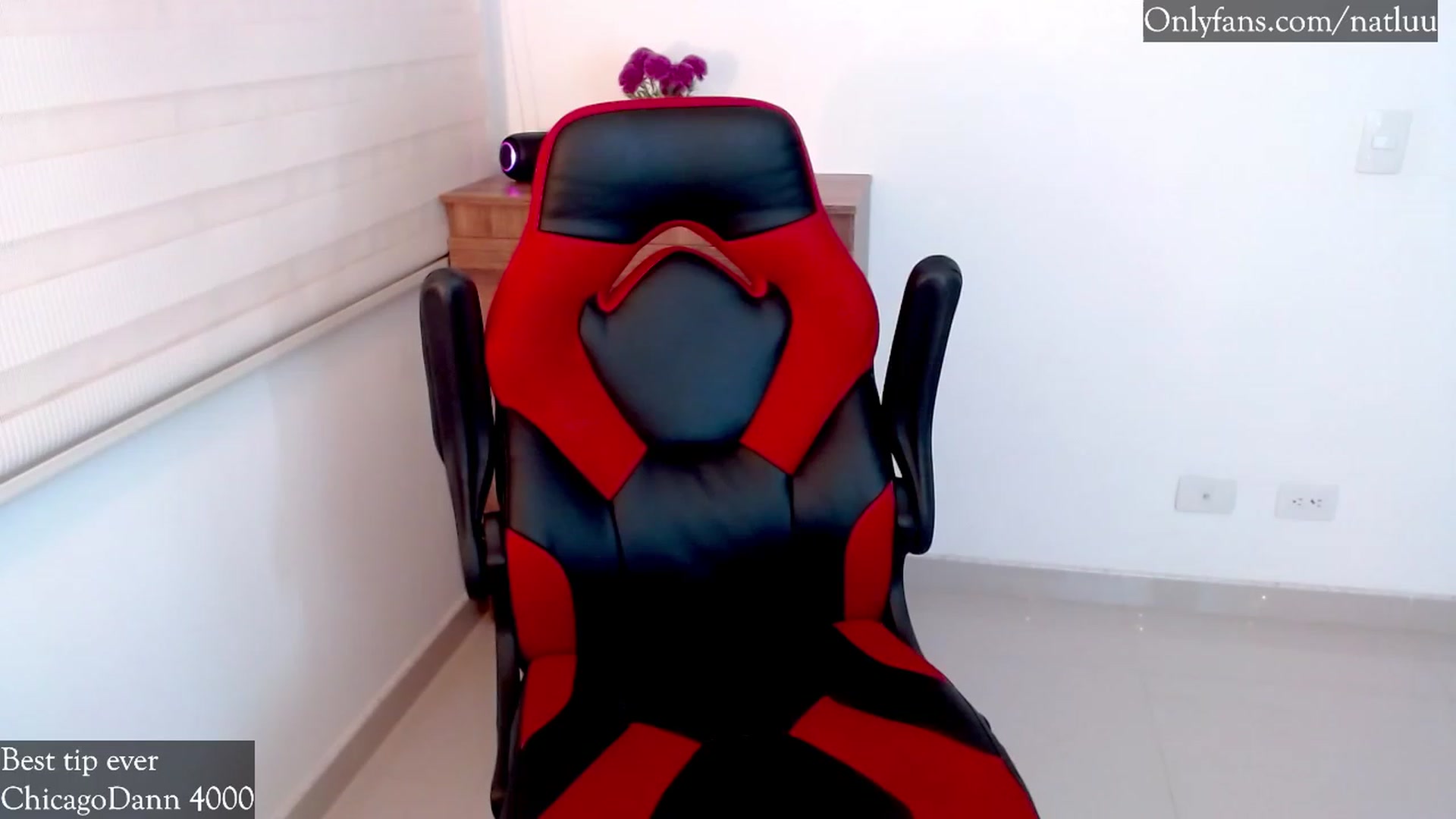 Gallery image thumbnail from Nataly_L's myfreecams stream on, 11/20/2022, 03:12 image 17 of 20