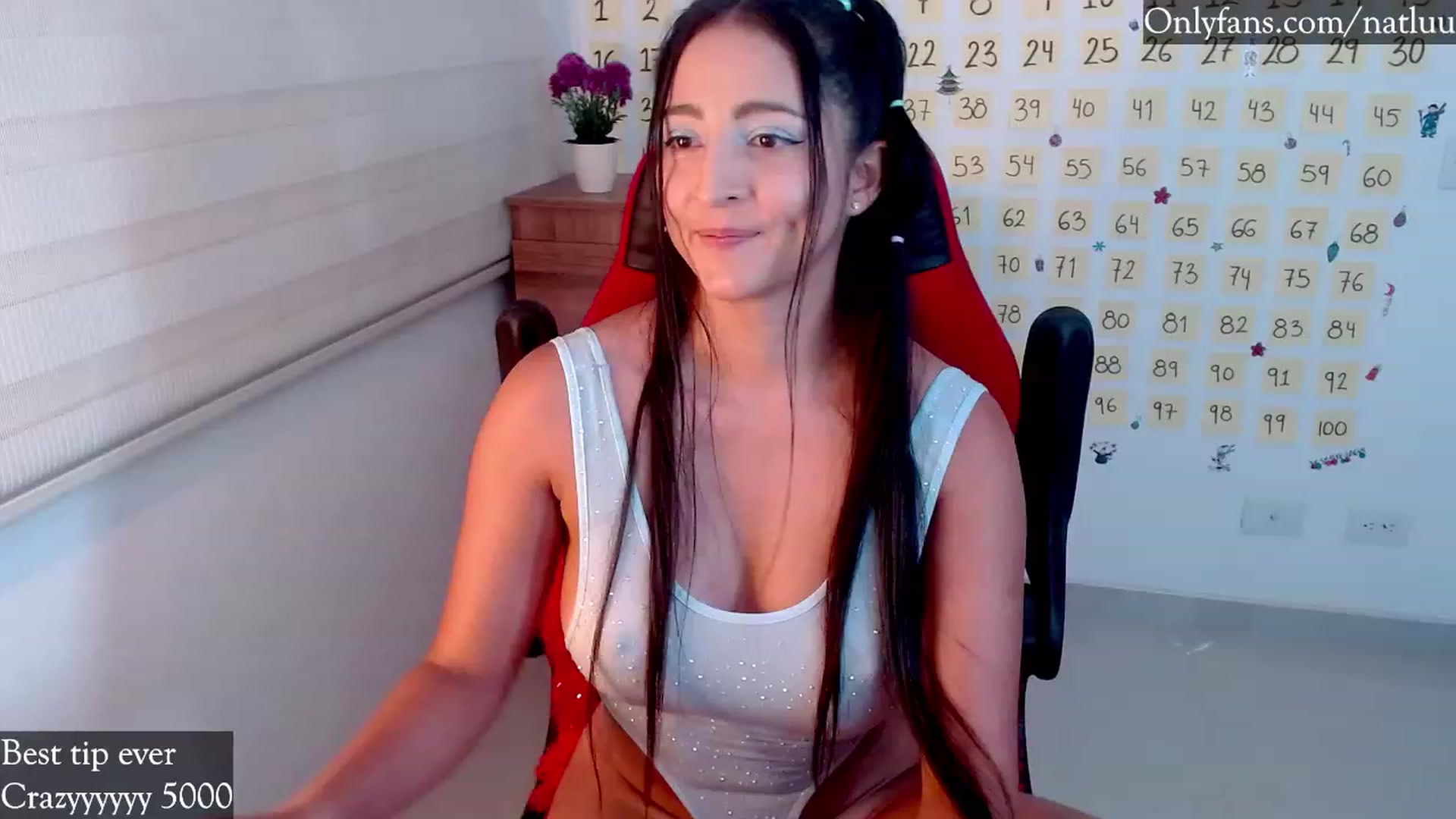 Gallery image thumbnail from Nataly_L's myfreecams stream on, 11/26/2022, 03:59 image 6 of 20