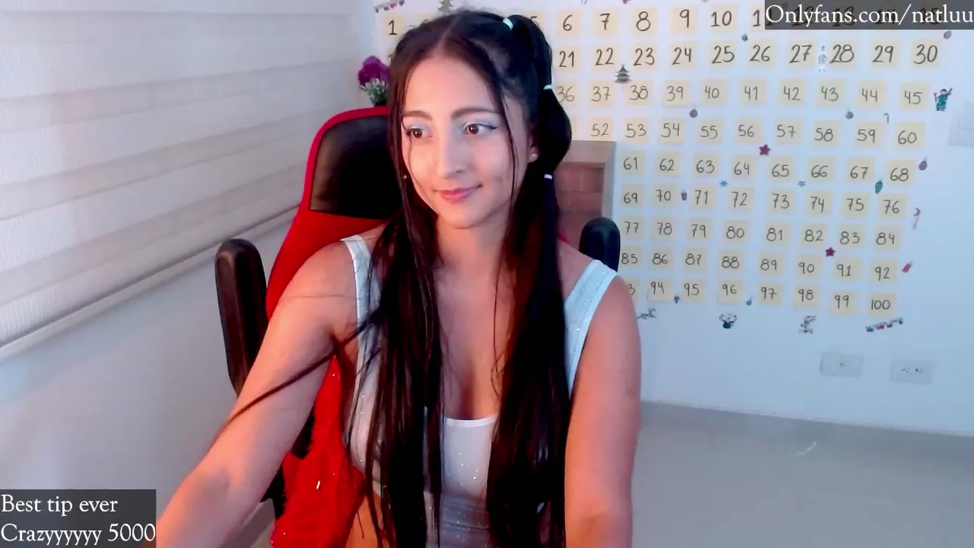 Gallery image thumbnail from Nataly_L's myfreecams stream on, 11/26/2022, 04:16 image 18 of 20