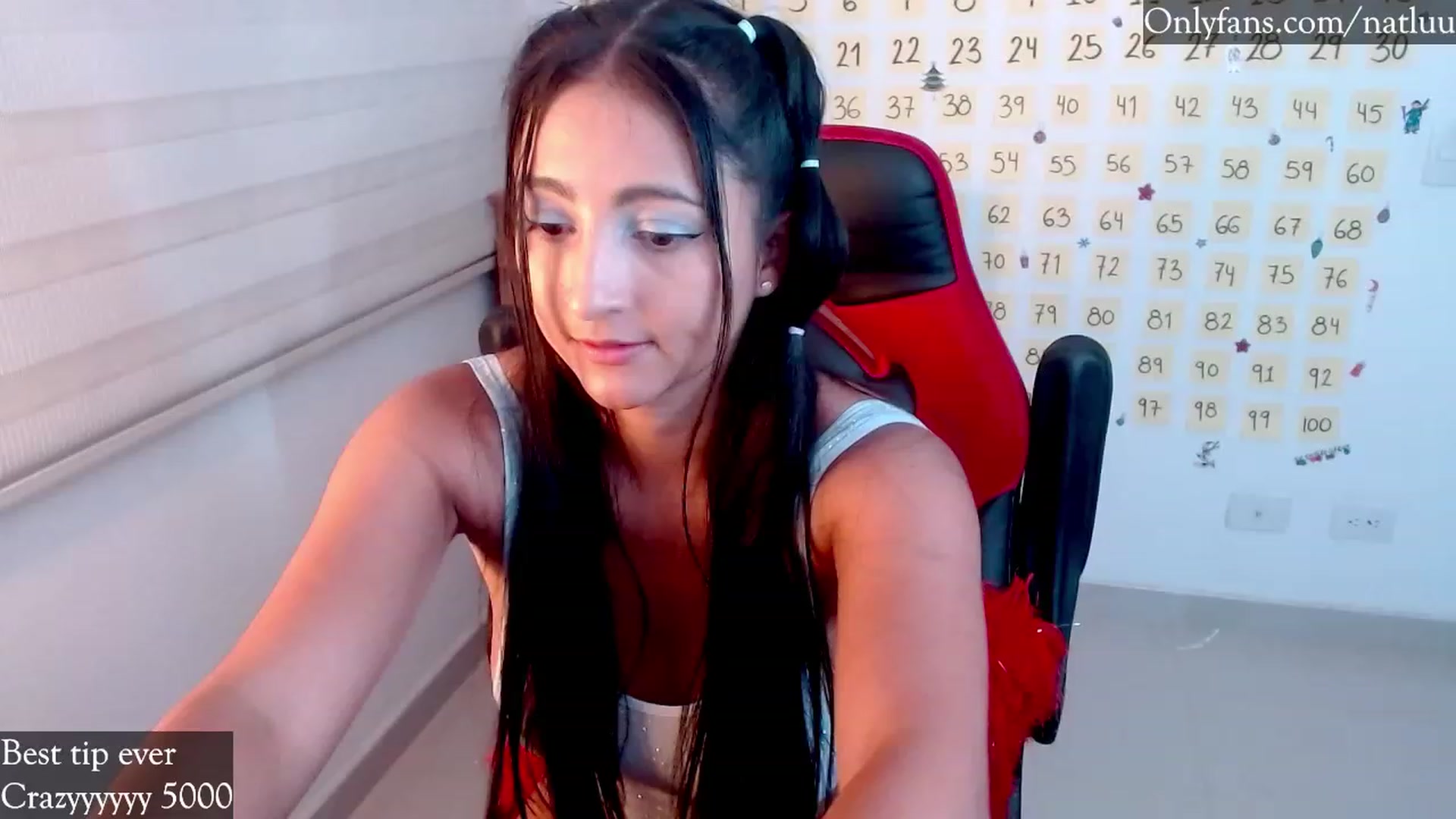 Gallery image thumbnail from Nataly_L's myfreecams stream on, 11/26/2022, 04:16 image 10 of 20