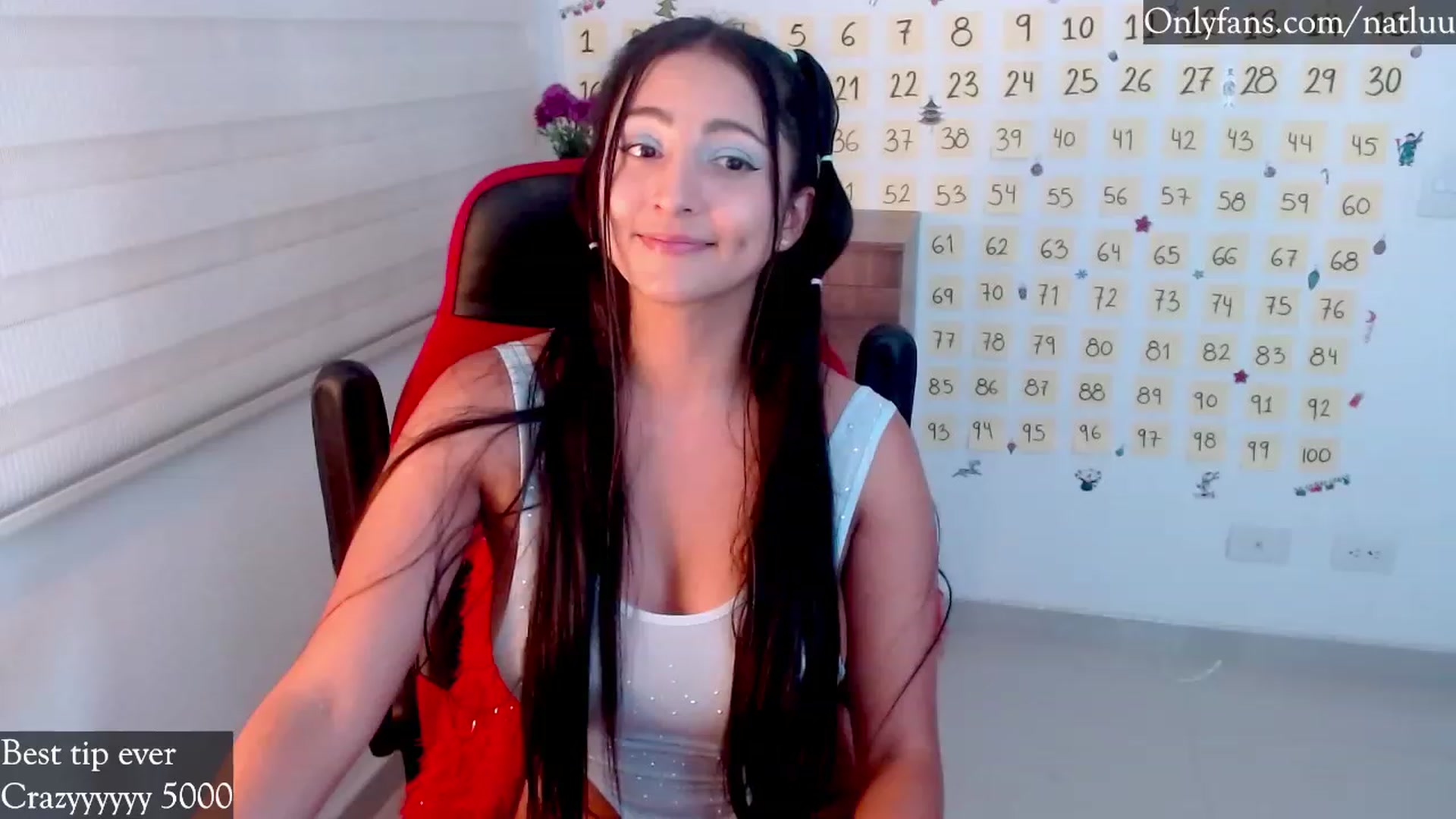 Gallery image thumbnail from Nataly_L's myfreecams stream on, 11/26/2022, 04:16 image 17 of 20