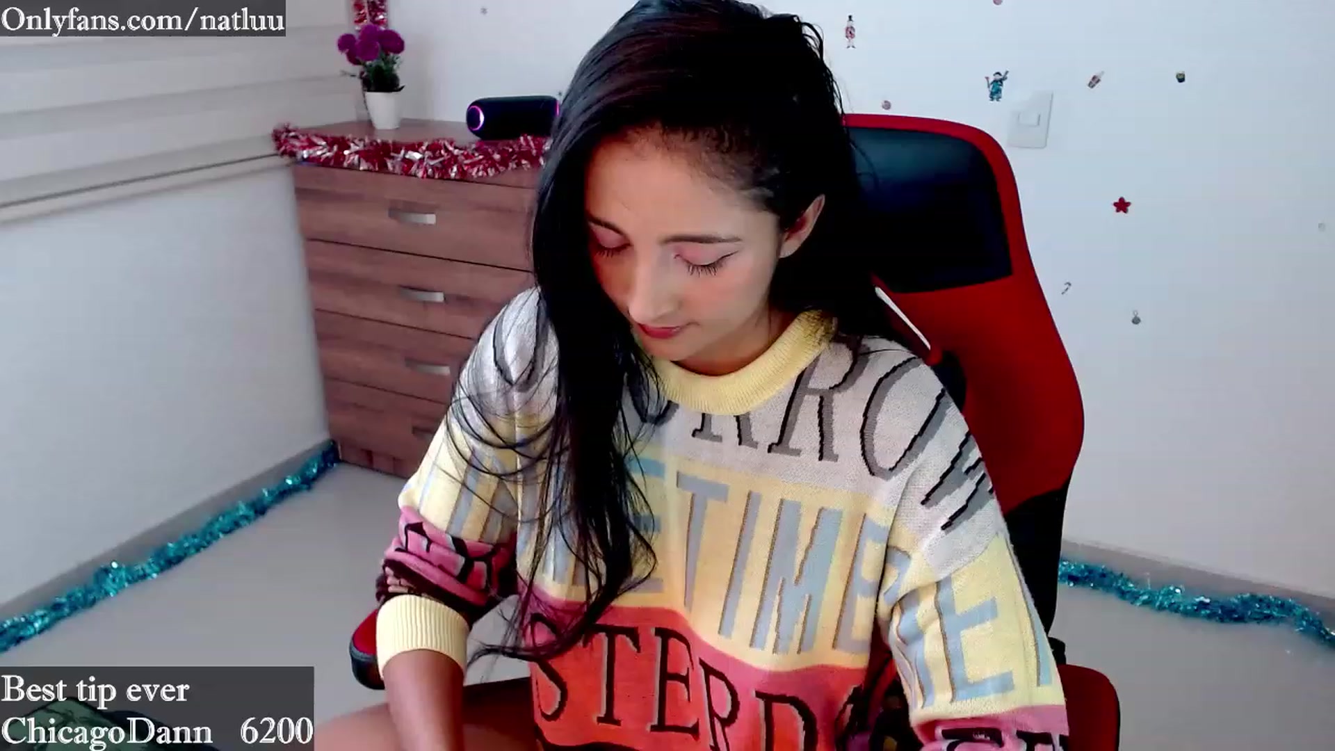 Gallery image thumbnail from Nataly_L's myfreecams stream on, 12/11/2022, 02:02 image 3 of 20