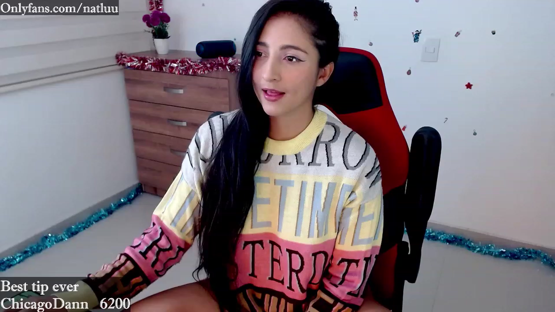 Gallery image thumbnail from Nataly_L's myfreecams stream on, 12/11/2022, 02:02 image 18 of 20