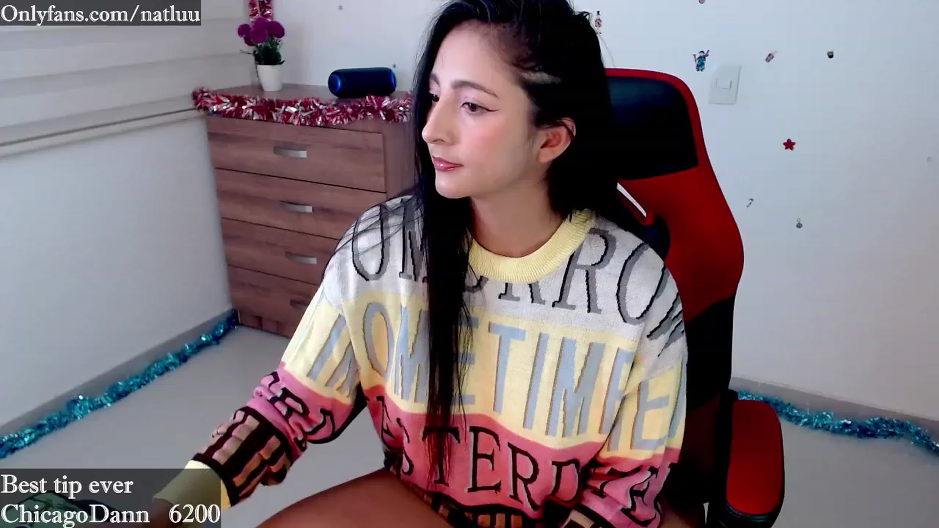 Gallery image thumbnail from Nataly_L's myfreecams stream on, 12/11/2022, 02:02 image 8 of 20