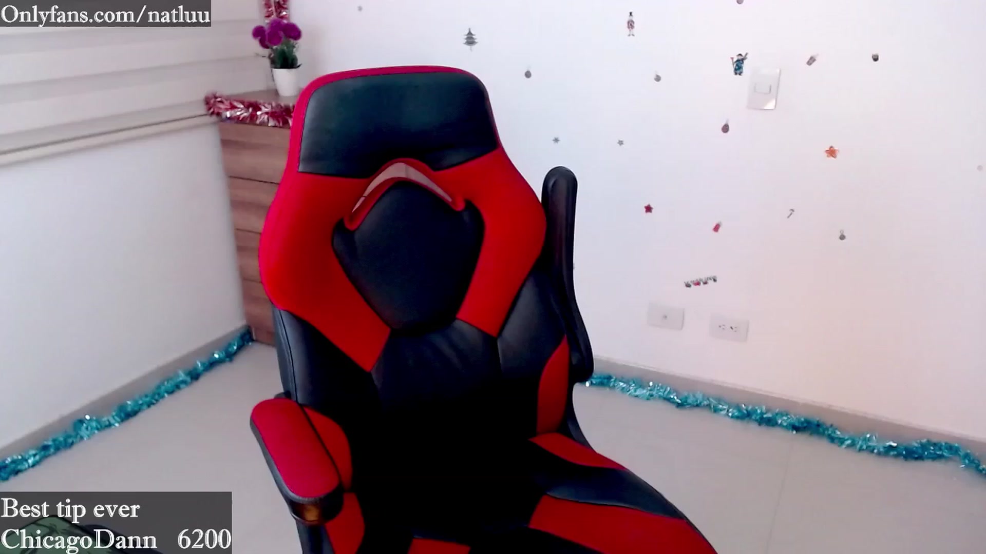 Gallery image thumbnail from Nataly_L's myfreecams stream on, 12/11/2022, 03:14 image 19 of 20