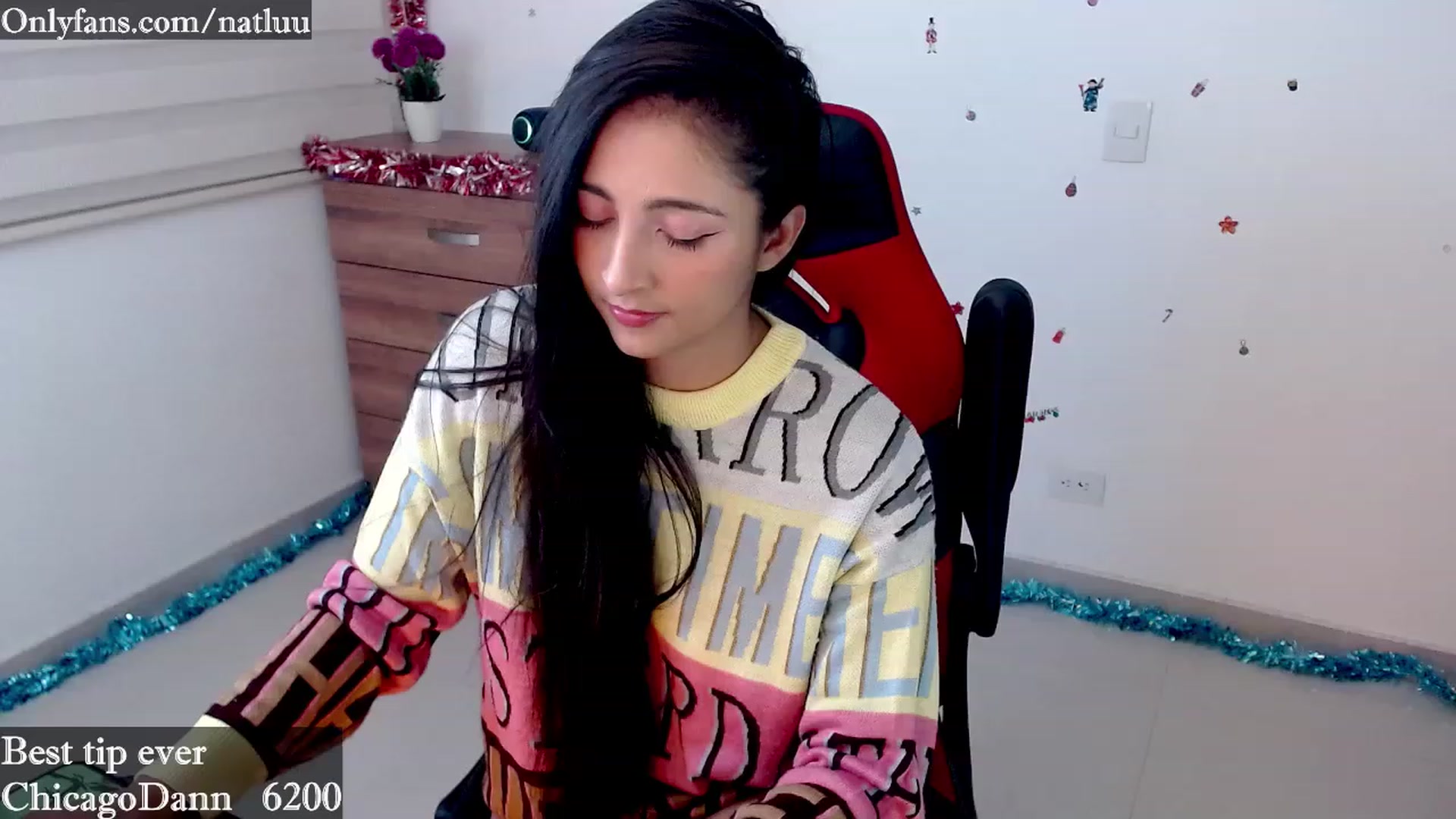 Gallery image thumbnail from Nataly_L's myfreecams stream on, 12/11/2022, 03:14 image 17 of 20