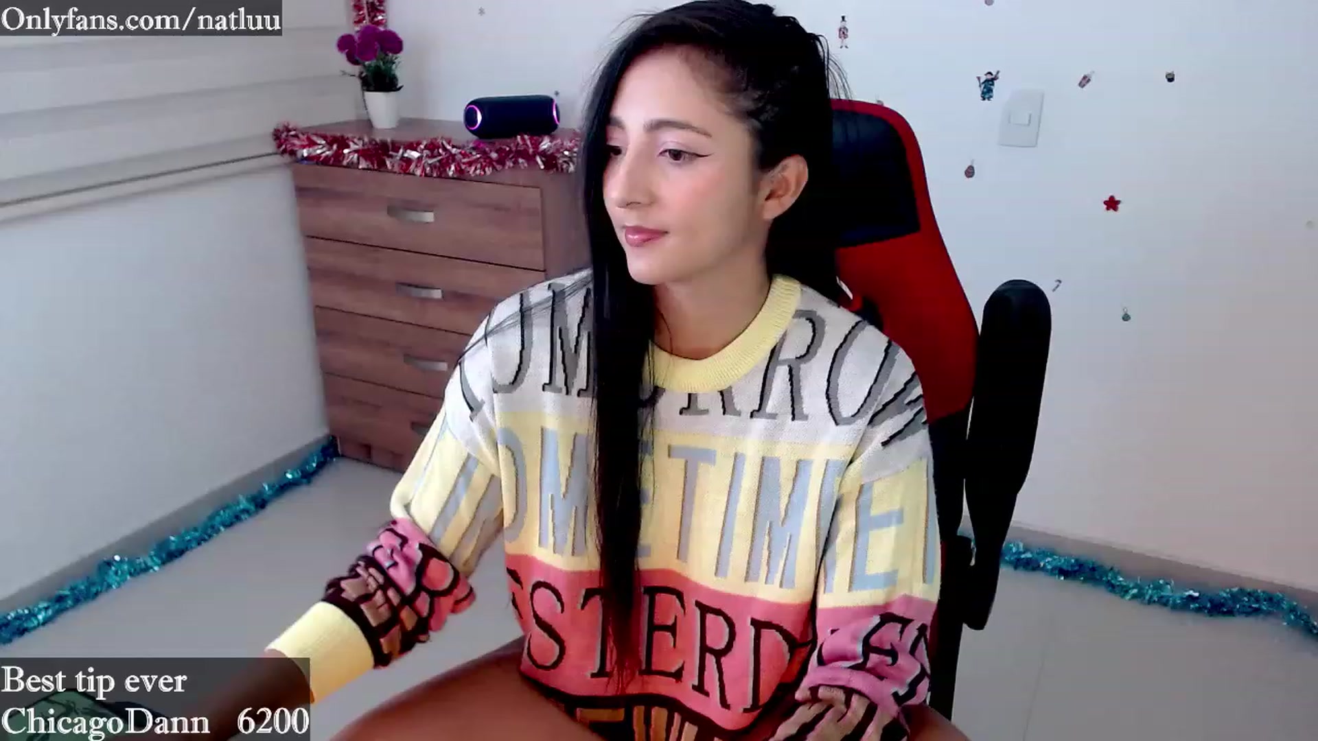 Gallery image thumbnail from Nataly_L's myfreecams stream on, 12/11/2022, 03:14 image 11 of 20