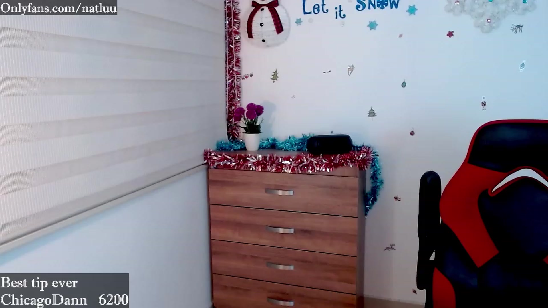 Gallery image thumbnail from Nataly_L's myfreecams stream on, 12/12/2022, 04:00 image 5 of 20