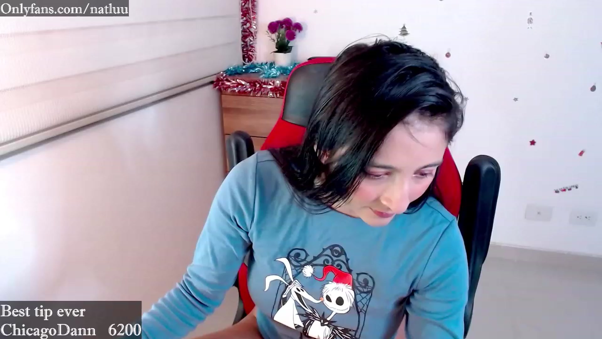 Gallery image thumbnail from Nataly_L's myfreecams stream on, 12/28/2022, 24:07 image 12 of 20