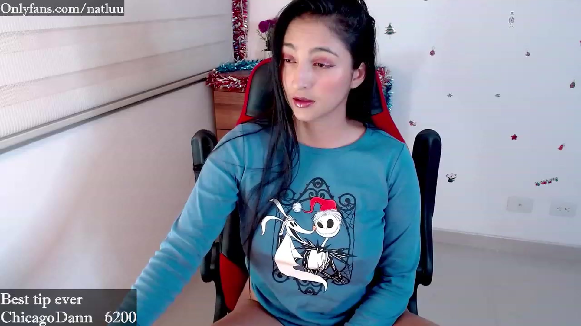 Gallery image thumbnail from Nataly_L's myfreecams stream on, 12/28/2022, 24:07 image 14 of 20