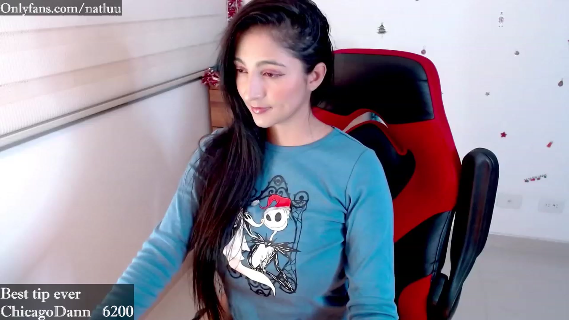 Gallery image thumbnail from Nataly_L's myfreecams stream on, 12/28/2022, 24:28 image 4 of 20