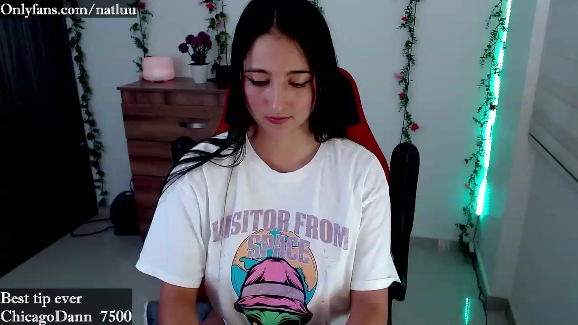 Gallery image thumbnail from Nataly_L's myfreecams stream on, 04/19/2023, 01:04 image 9 of 20