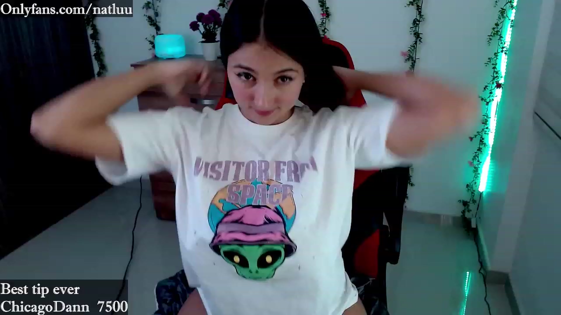 Gallery image thumbnail from Nataly_L's myfreecams stream on, 04/19/2023, 03:11 image 4 of 20
