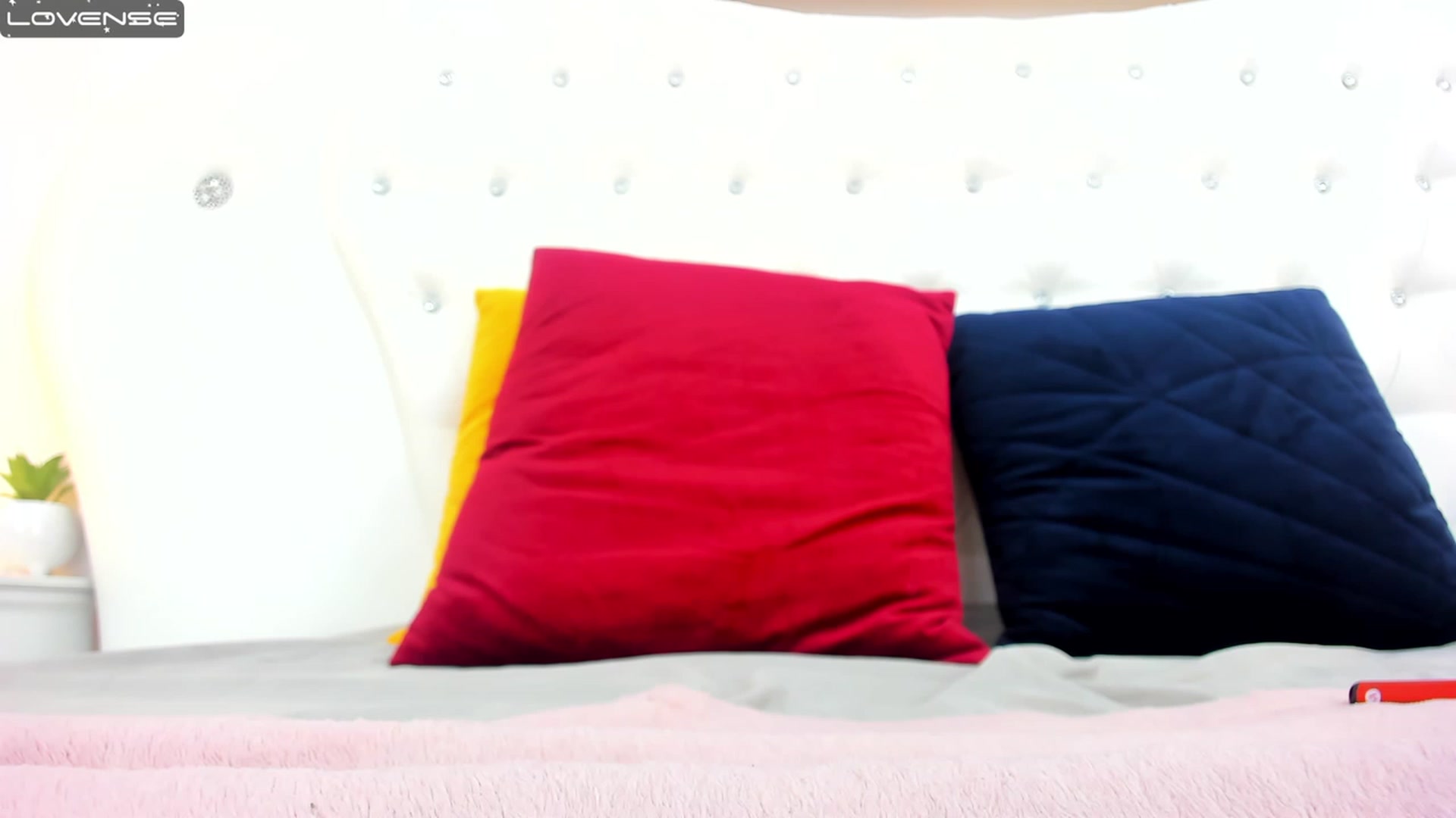 Gallery image thumbnail from Natalyvaldez's myfreecams stream on, 07/14/2023, 08:26 image 10 of 20