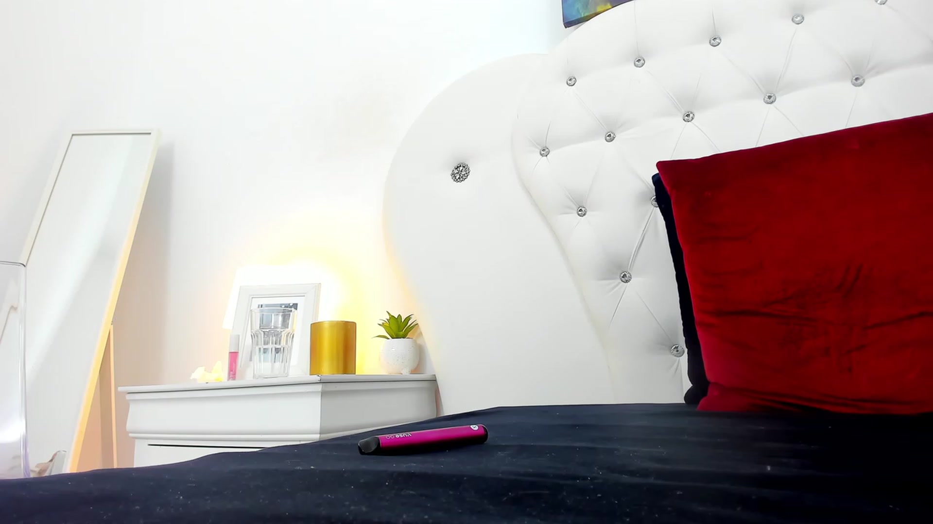 Gallery image thumbnail from Natalyvaldez's myfreecams stream on, 07/17/2023, 12:53 image 10 of 20