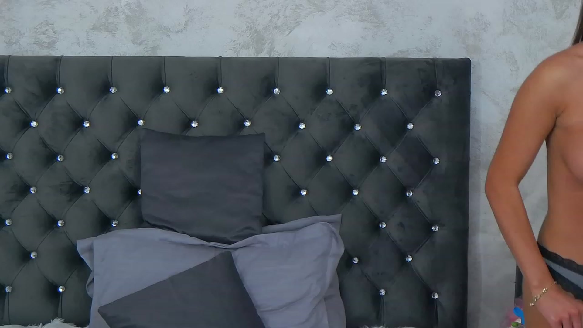 Gallery image thumbnail from NatashaCayo's myfreecams stream on, 05/12/2023, 15:02 image 20 of 20