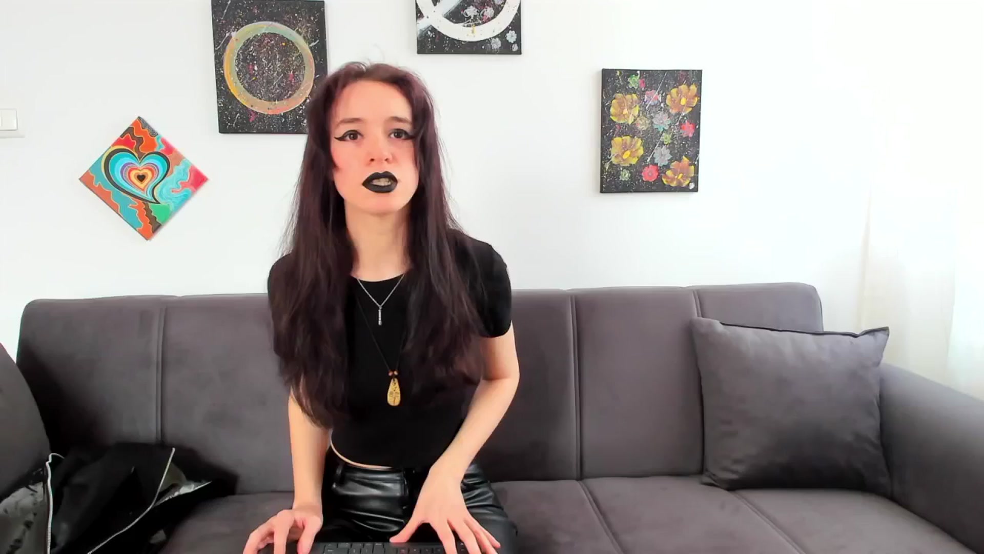 Gallery image thumbnail from NatashaCruise's myfreecams stream on, 04/25/2024, 07:41 image 5 of 20