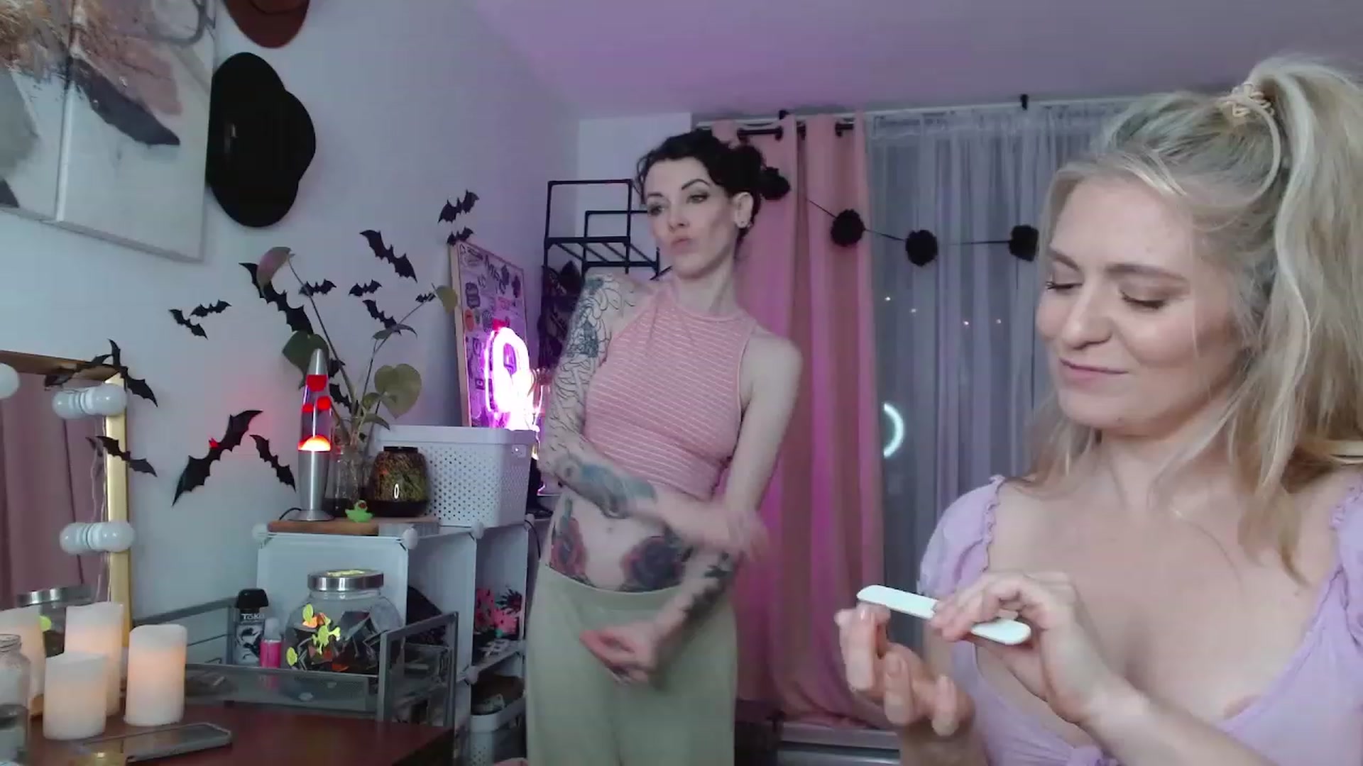 Gallery image thumbnail from NatashaReign's myfreecams stream on, 12/23/2023, 05:49 image 14 of 20