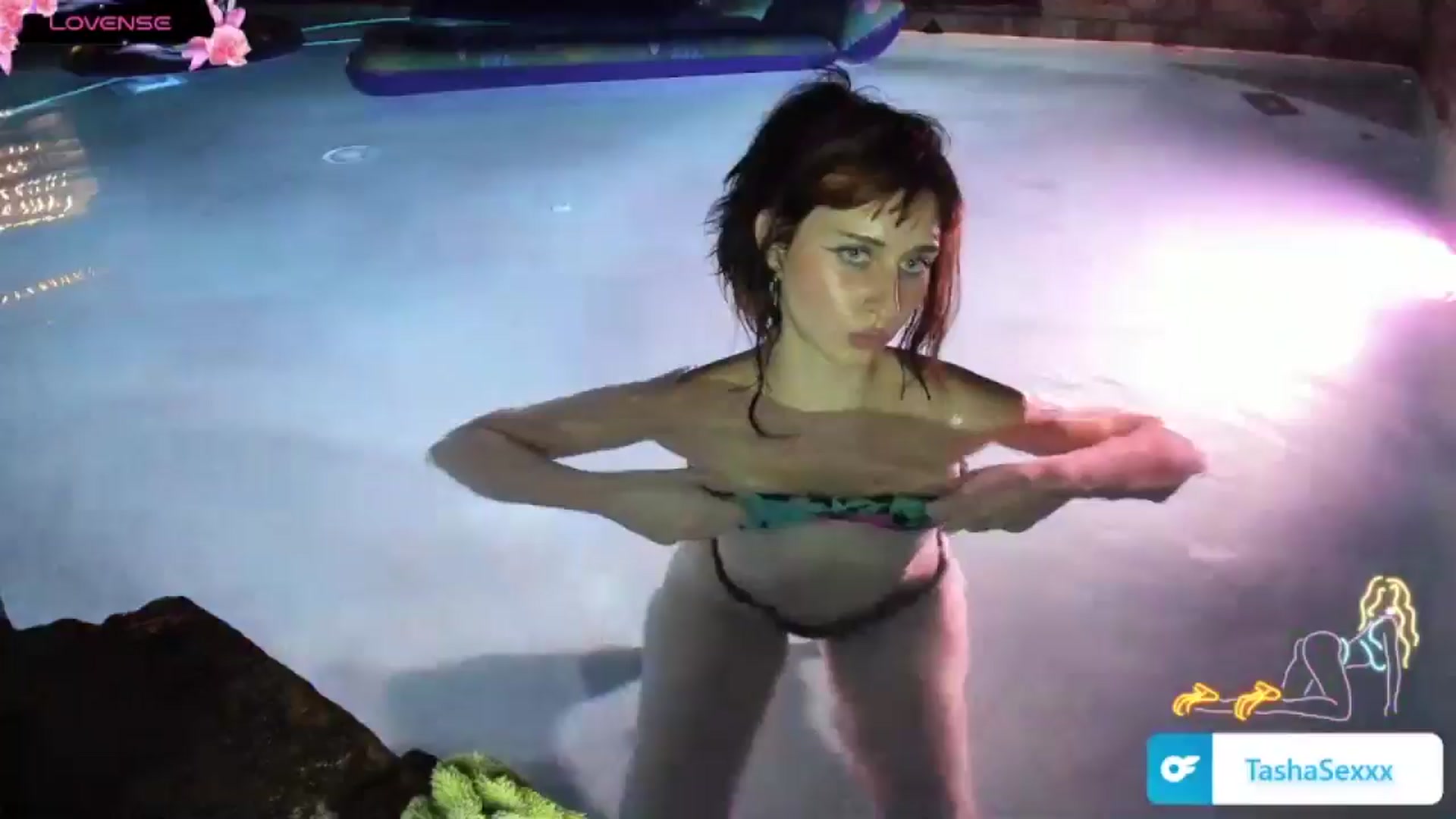 Gallery image thumbnail from NatashaSexxx's myfreecams stream on, 07/29/2024, 05:32 image 16 of 20
