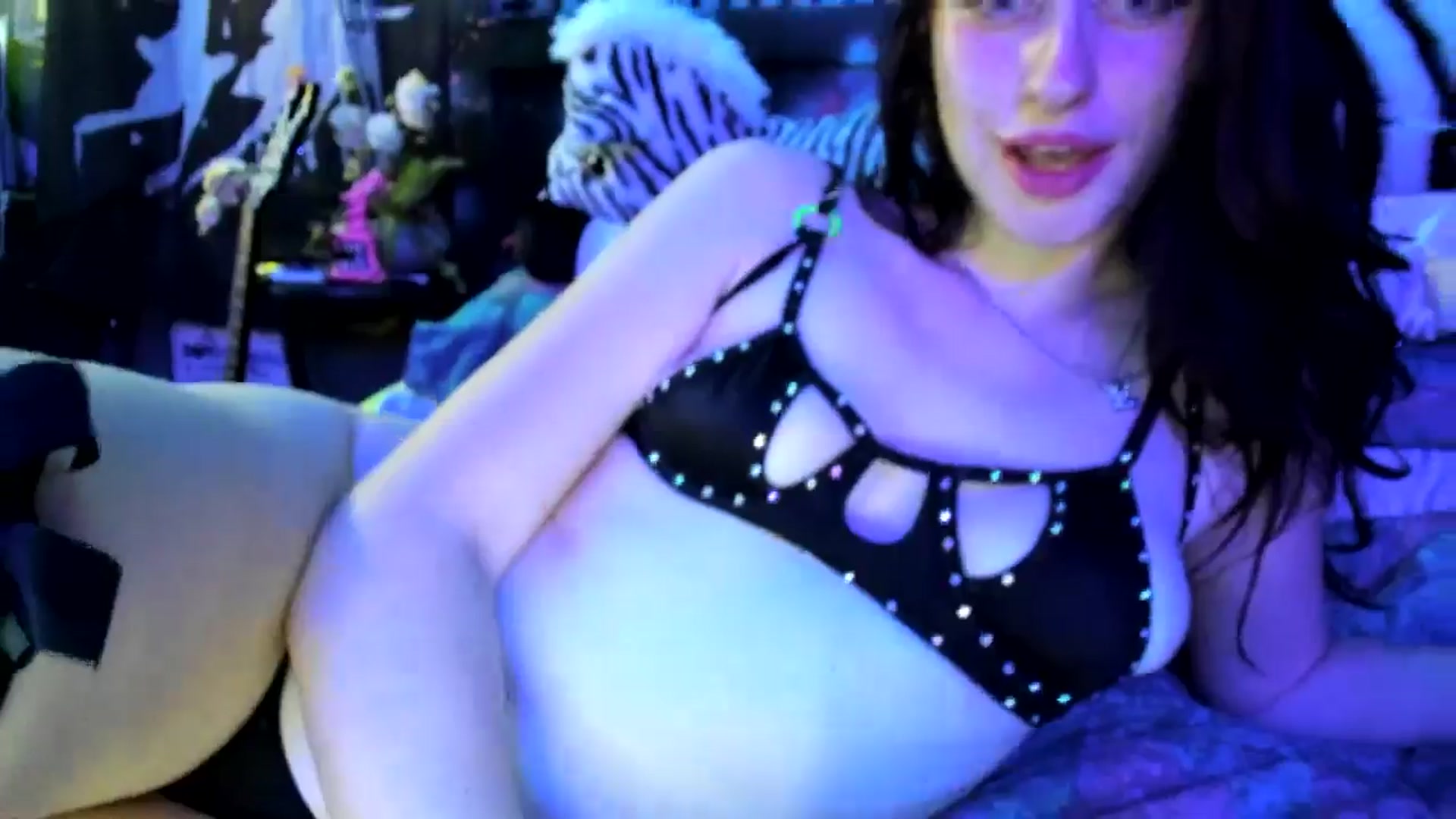 Gallery image thumbnail from NatashaSexxx's myfreecams stream on, 05/28/2025, 04:56 image 3 of 20