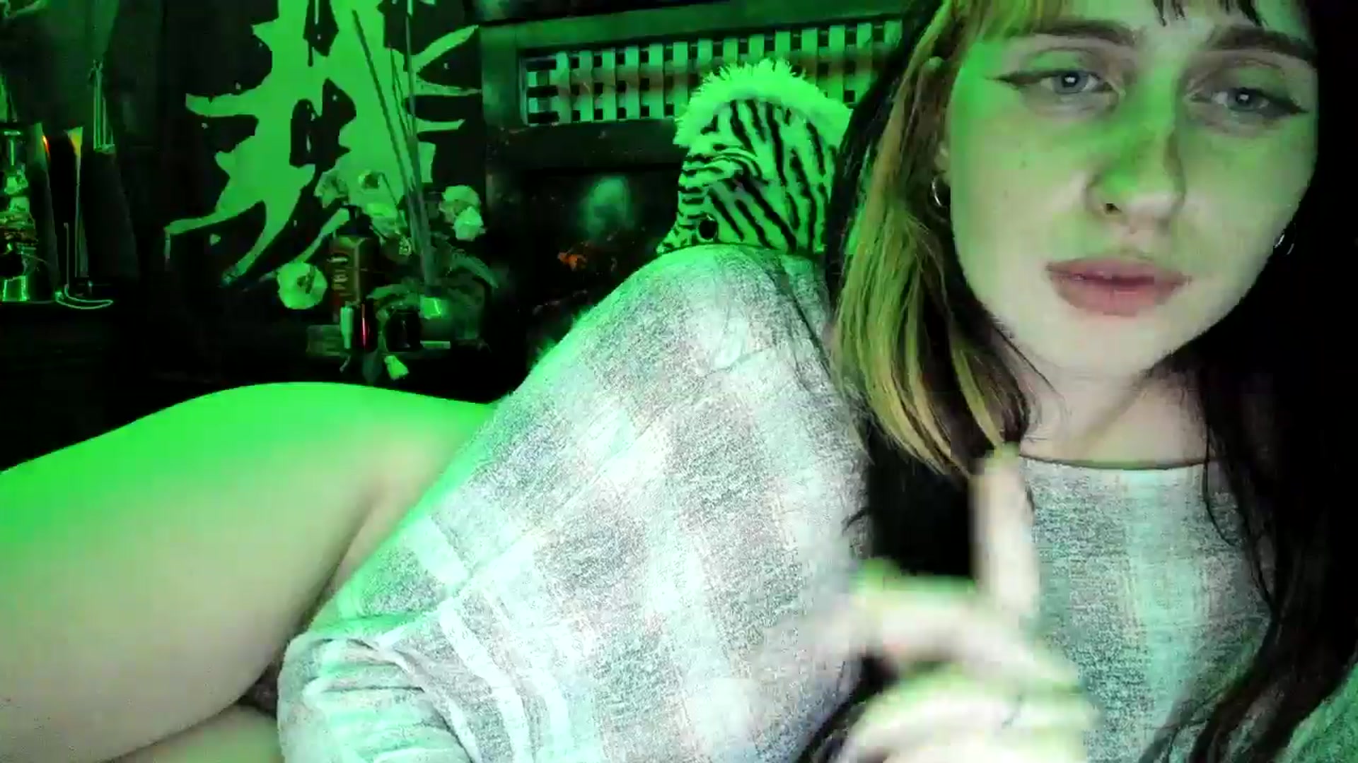 Gallery image thumbnail from NatashaSexxx's myfreecams stream on, 09/10/2025, 10:07 image 12 of 20