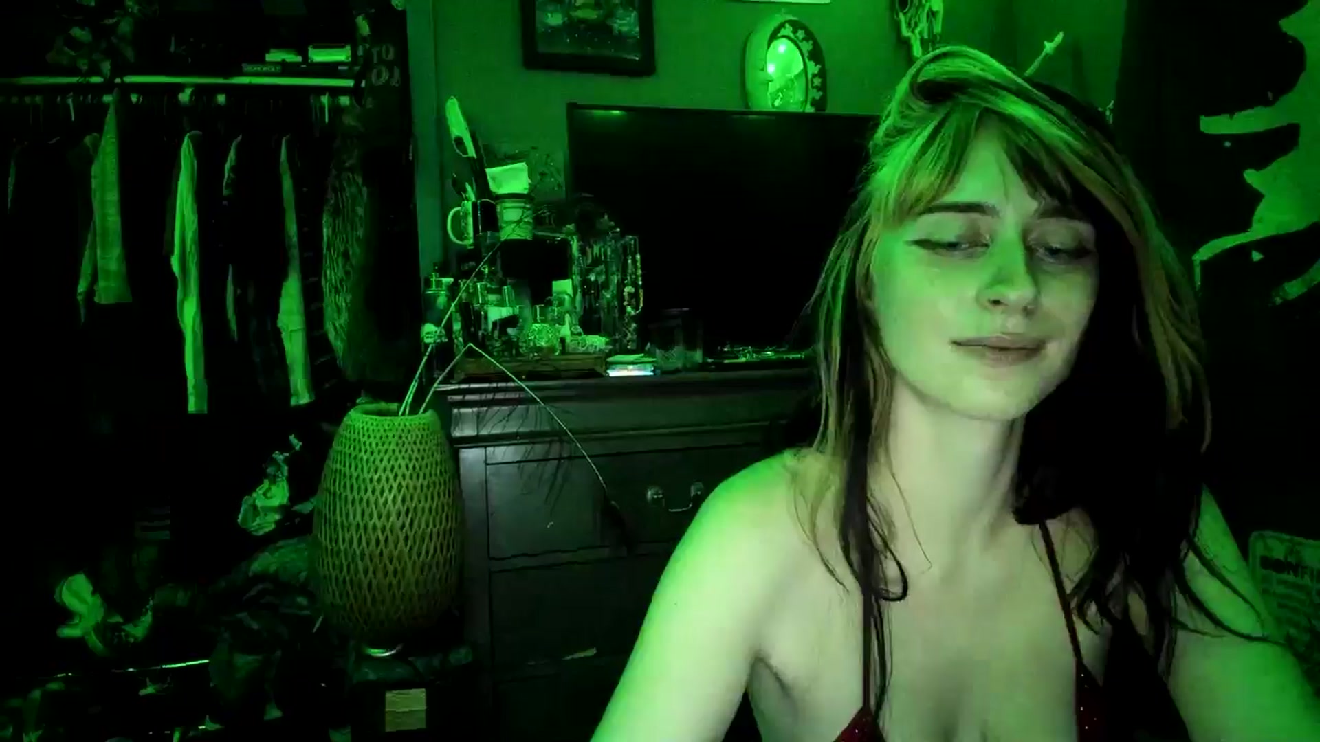 Gallery image thumbnail from NatashaSexxx's myfreecams stream on, 09/12/2025, 10:25 image 12 of 20