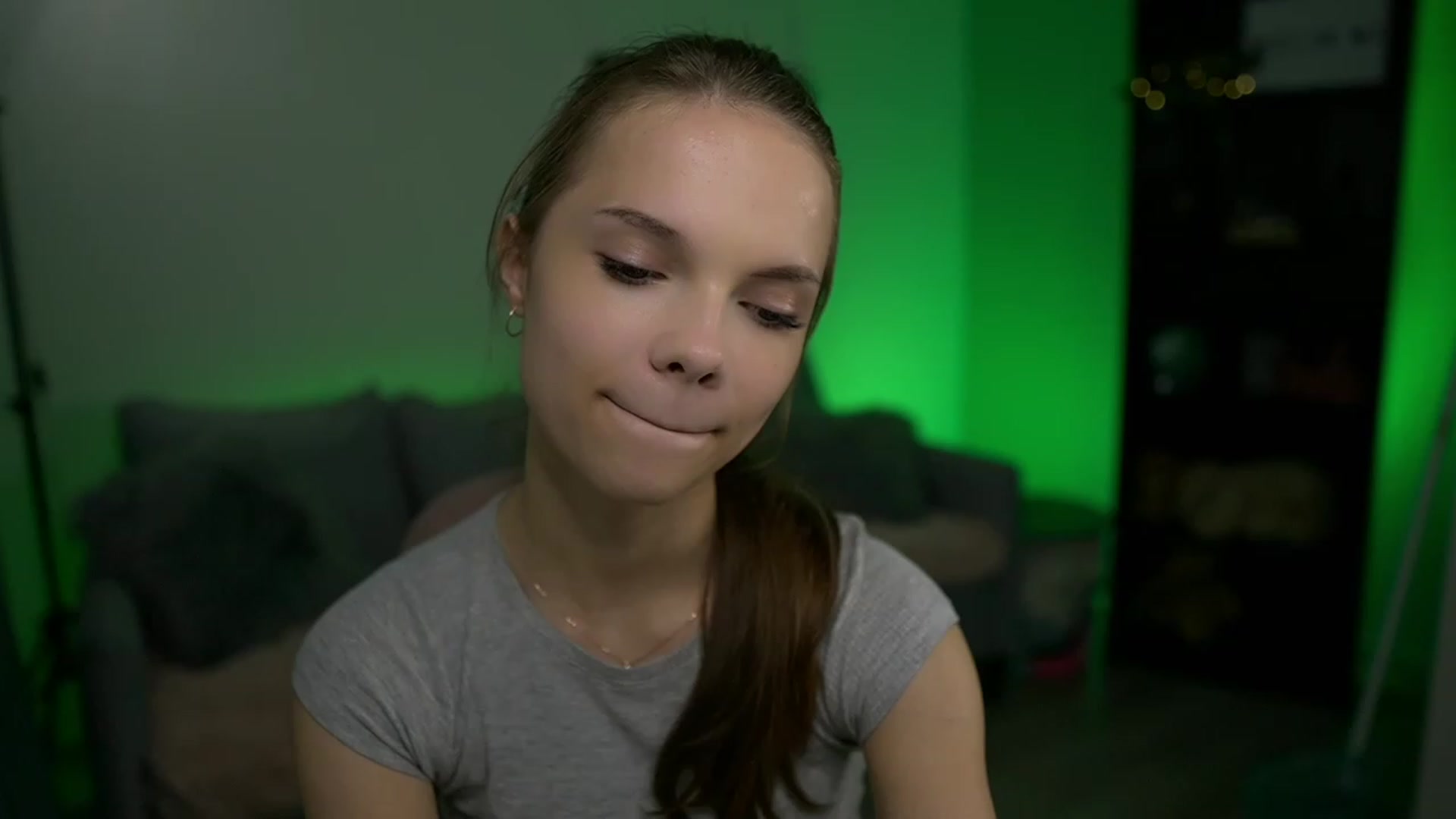 Gallery image thumbnail from Natasha_Malk's myfreecams stream on, 11/18/2022, 17:01 image 7 of 20
