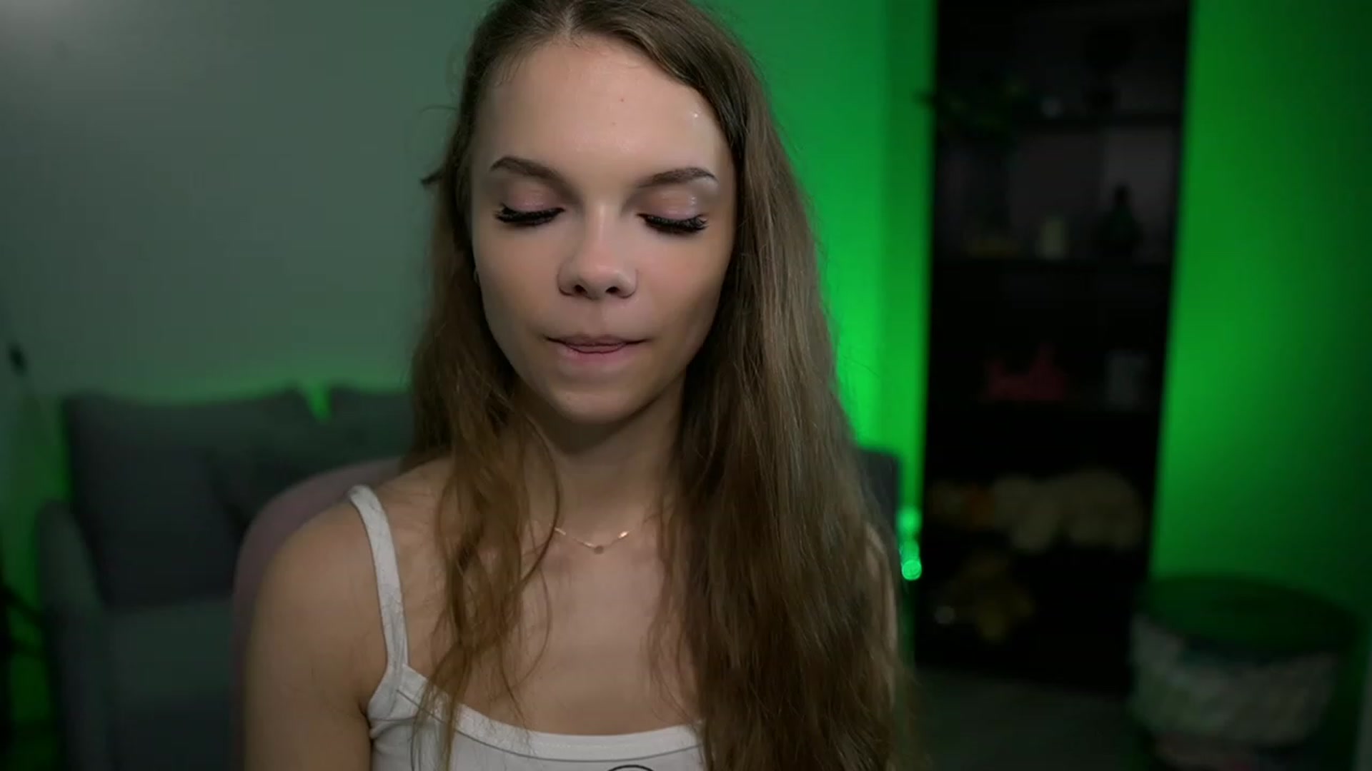 Gallery image thumbnail from Natasha_Malk's myfreecams stream on, 11/22/2022, 17:45 image 6 of 20
