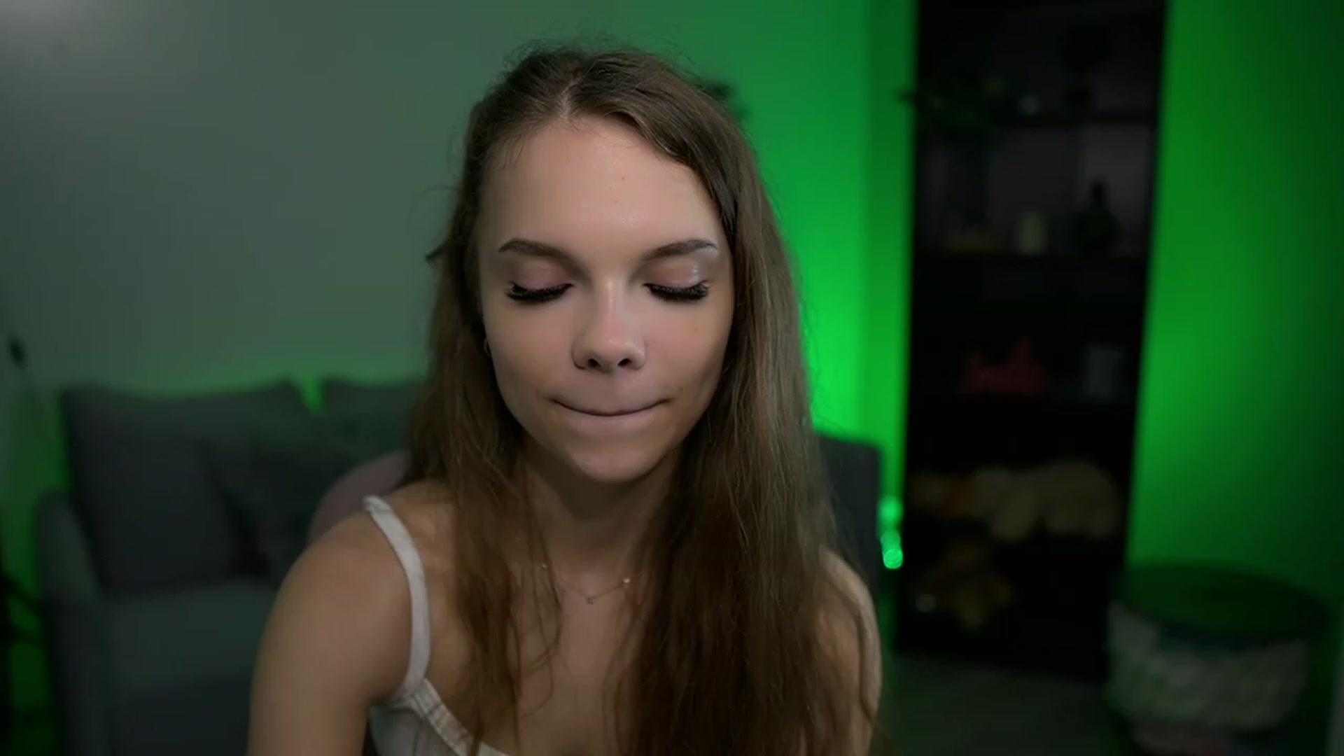 Gallery image thumbnail from Natasha_Malk's myfreecams stream on, 11/22/2022, 17:45 image 8 of 20