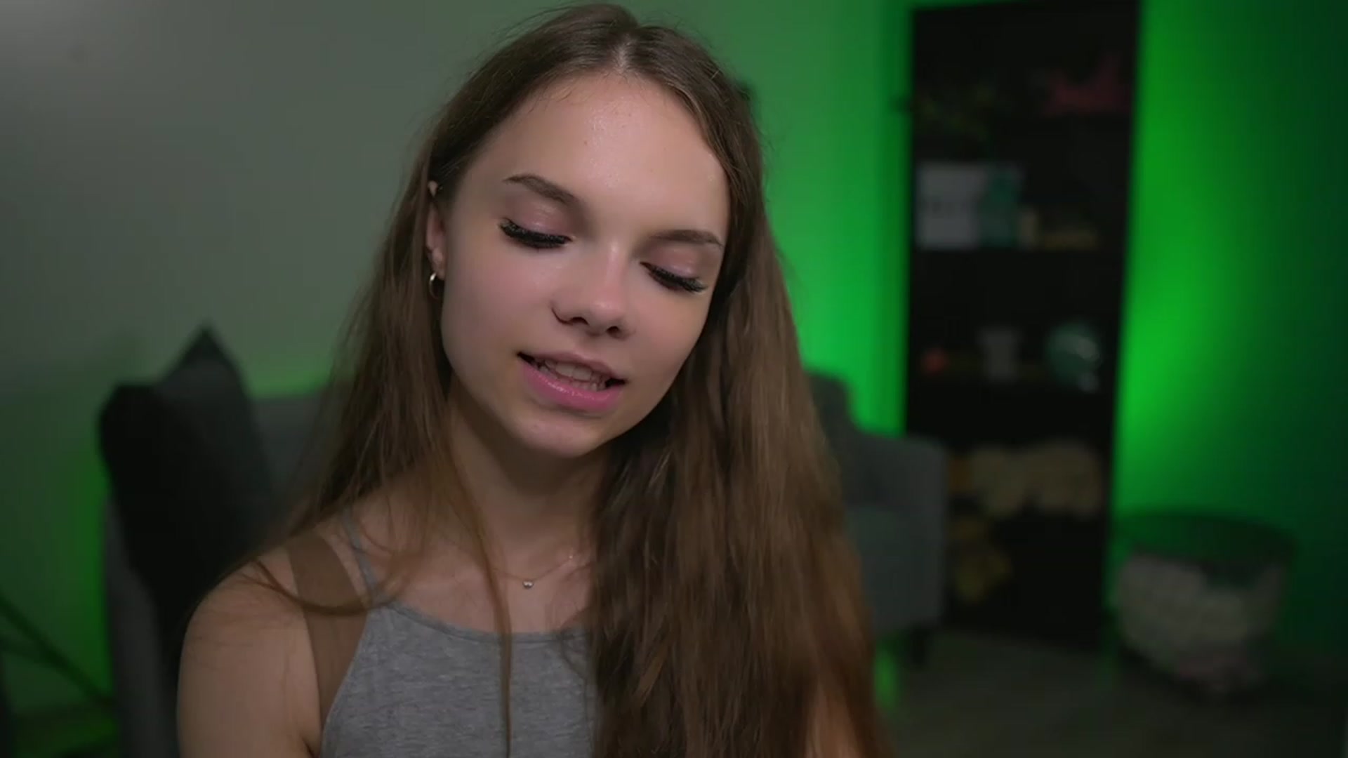 Gallery image thumbnail from Natasha_Malk's myfreecams stream on, 11/23/2022, 18:27 image 14 of 20