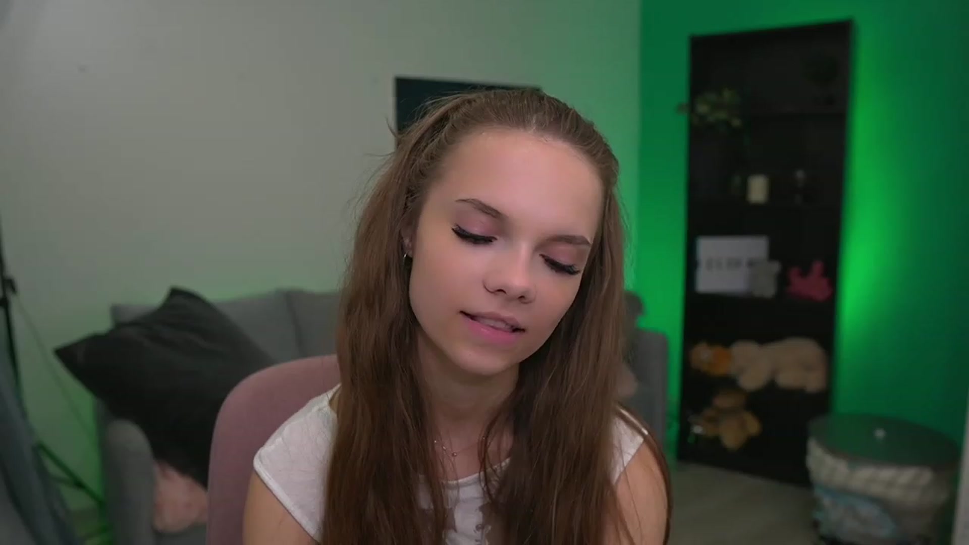 Gallery image thumbnail from Natasha_Malk's myfreecams stream on, 11/25/2022, 15:29 image 13 of 20