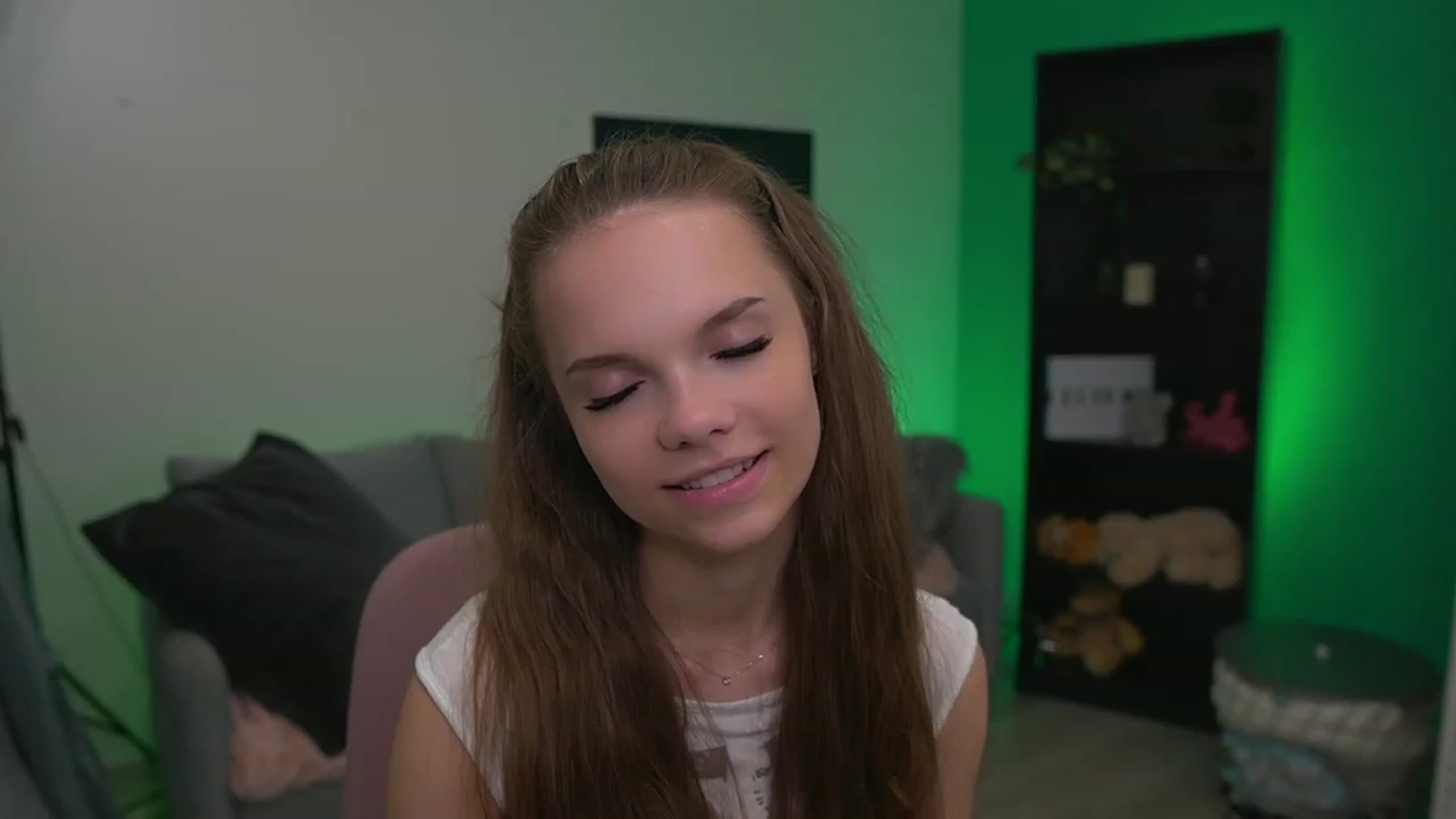 Gallery image thumbnail from Natasha_Malk's myfreecams stream on, 11/25/2022, 15:29 image 19 of 20