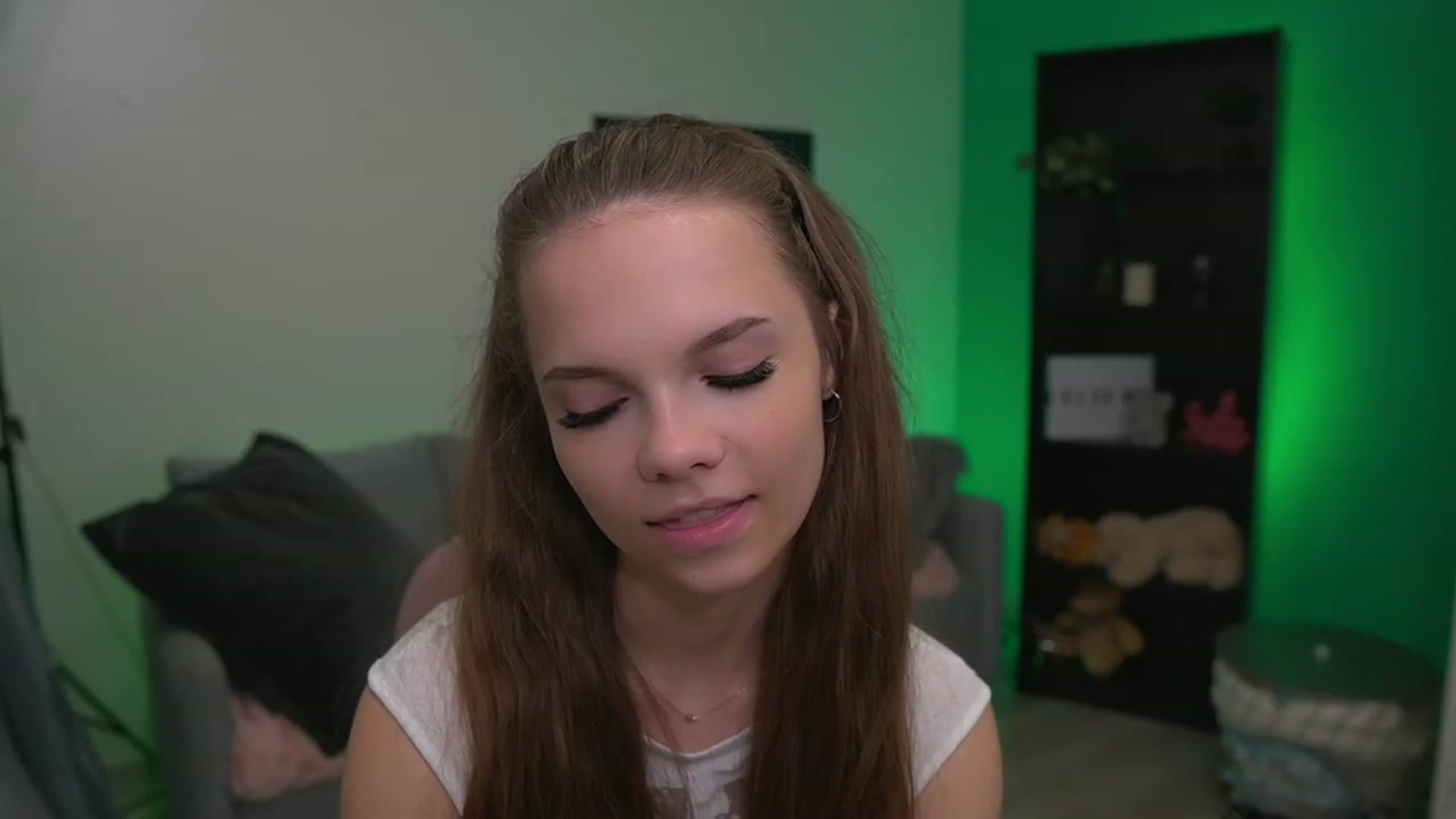 Gallery image thumbnail from Natasha_Malk's myfreecams stream on, 11/25/2022, 15:29 image 18 of 20