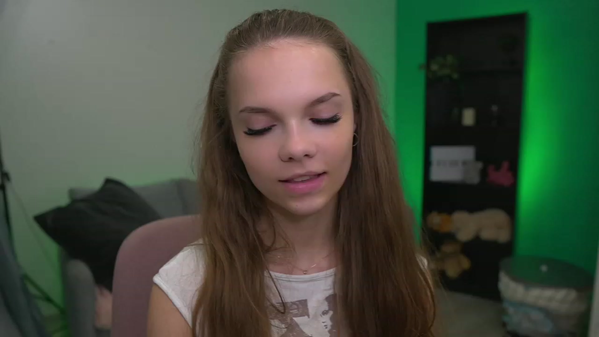 Gallery image thumbnail from Natasha_Malk's myfreecams stream on, 11/25/2022, 16:37 image 13 of 20