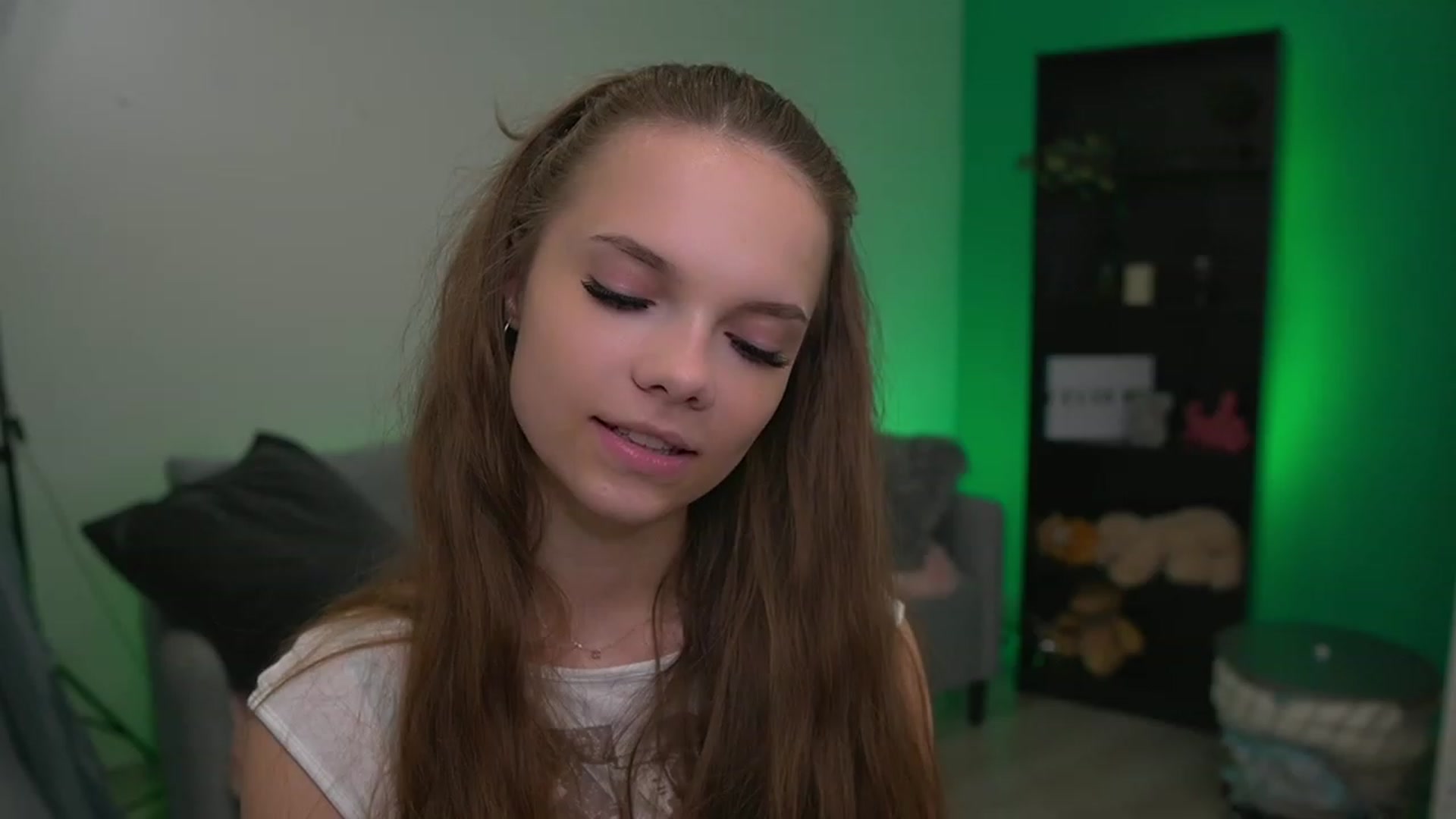 Gallery image thumbnail from Natasha_Malk's myfreecams stream on, 11/25/2022, 16:37 image 4 of 20