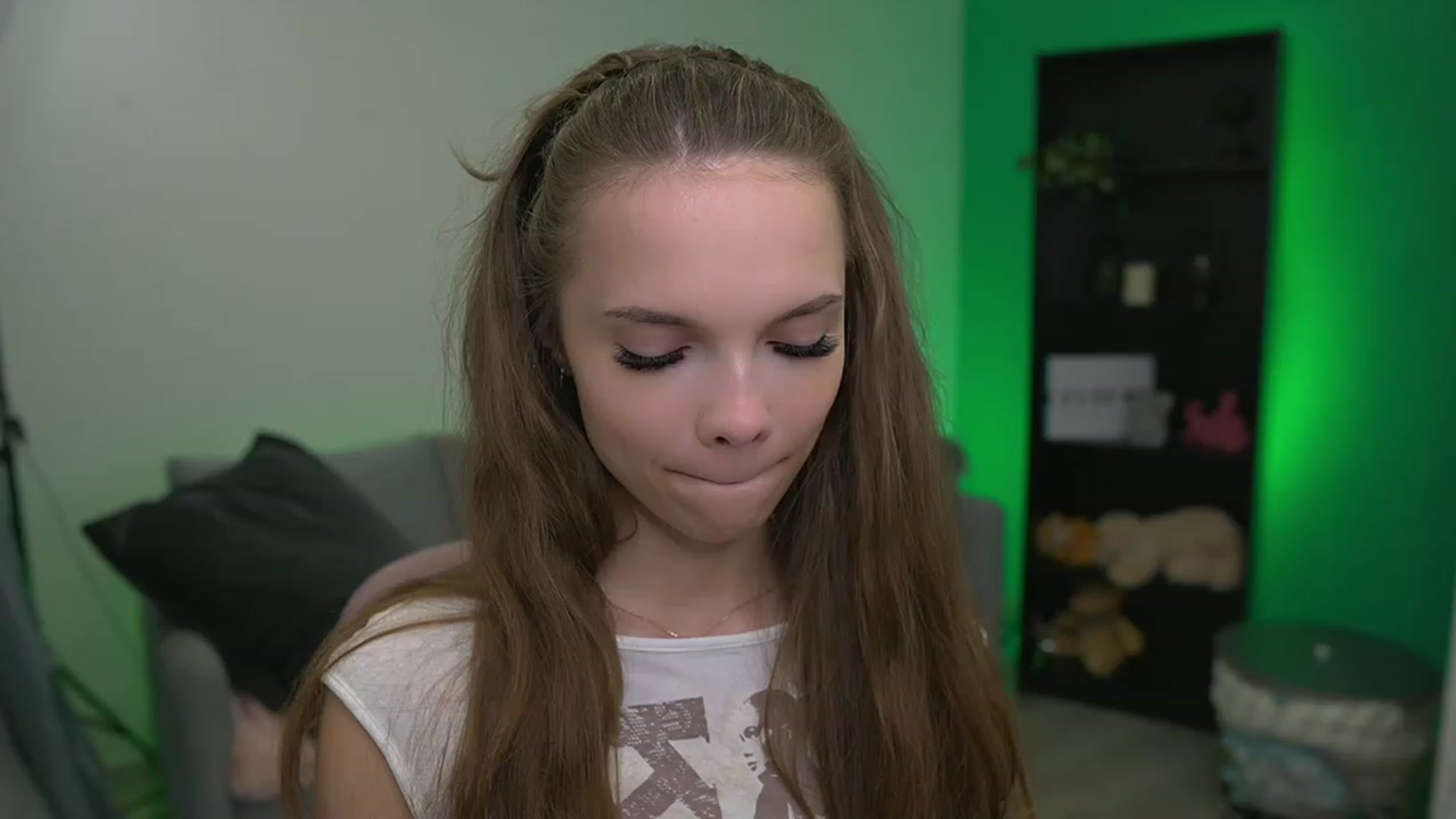 Gallery image thumbnail from Natasha_Malk's myfreecams stream on, 11/25/2022, 16:37 image 1 of 20