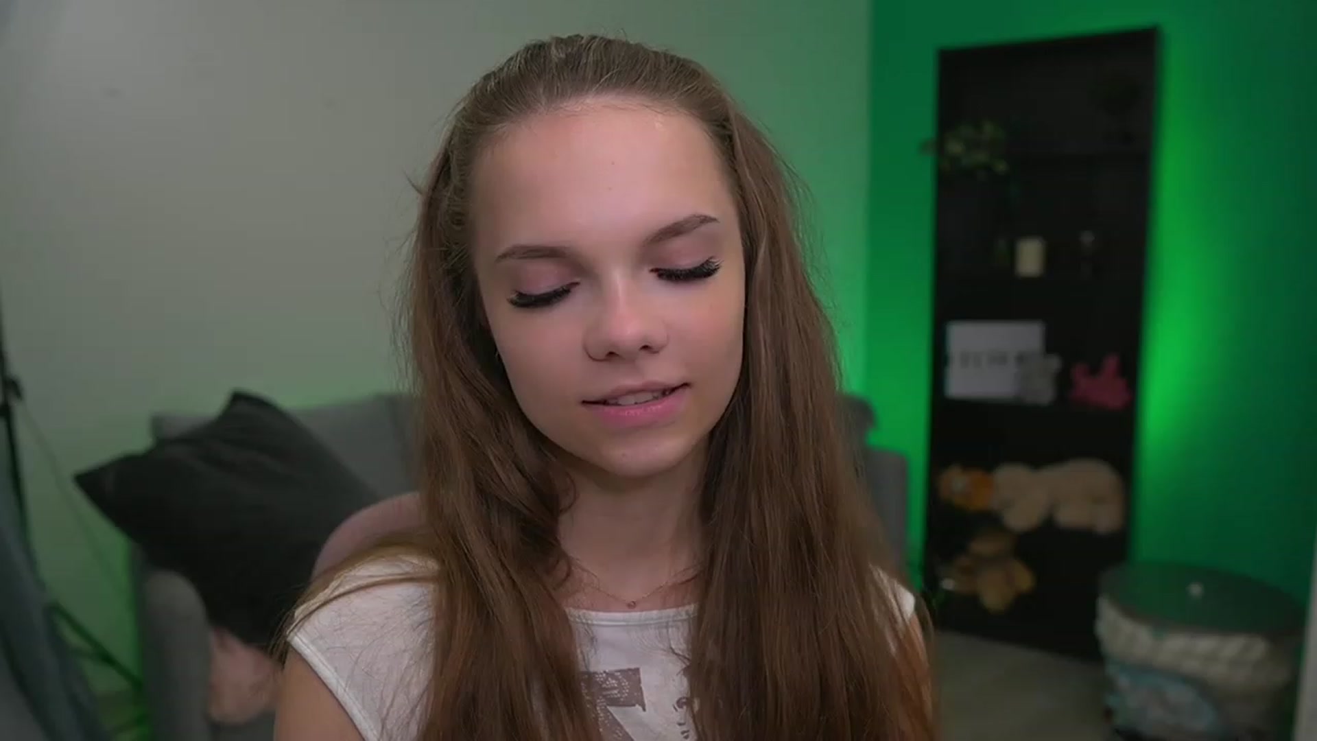 Gallery image thumbnail from Natasha_Malk's myfreecams stream on, 11/25/2022, 16:37 image 2 of 20