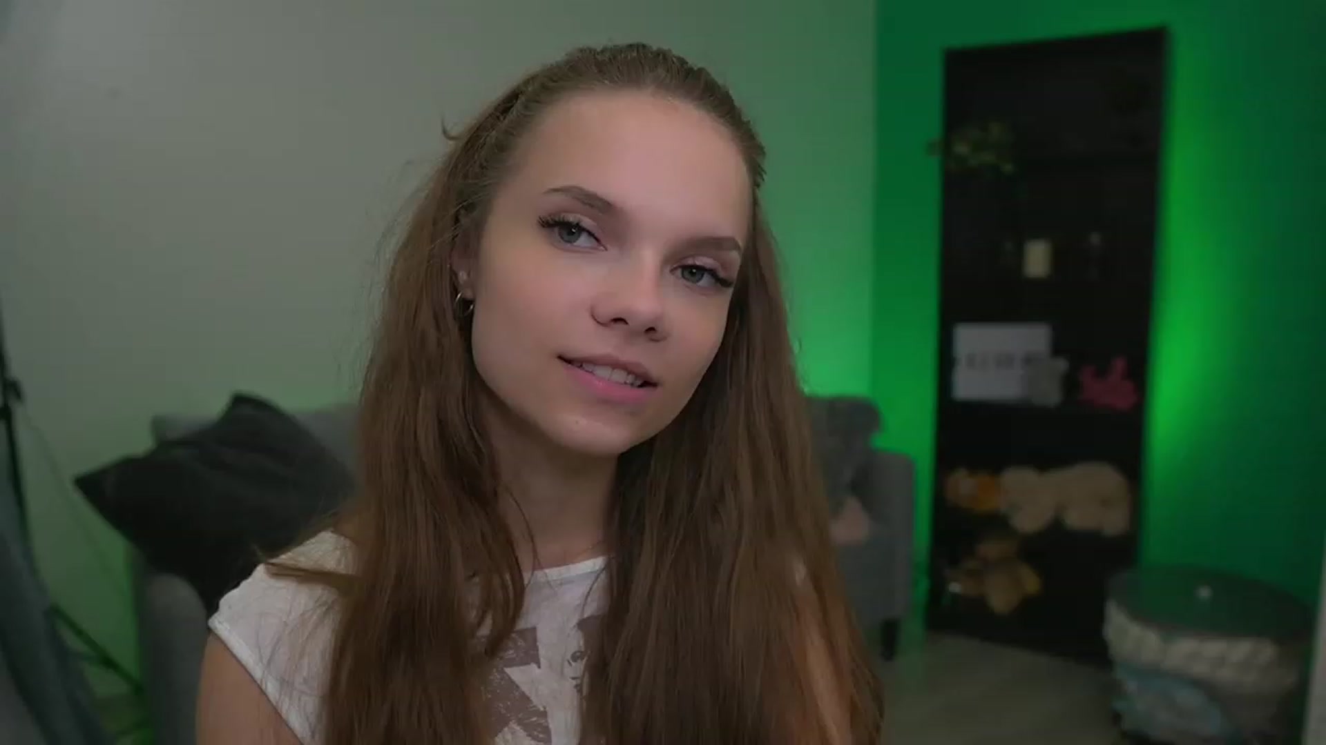 Gallery image thumbnail from Natasha_Malk's myfreecams stream on, 11/25/2022, 16:37 image 10 of 20