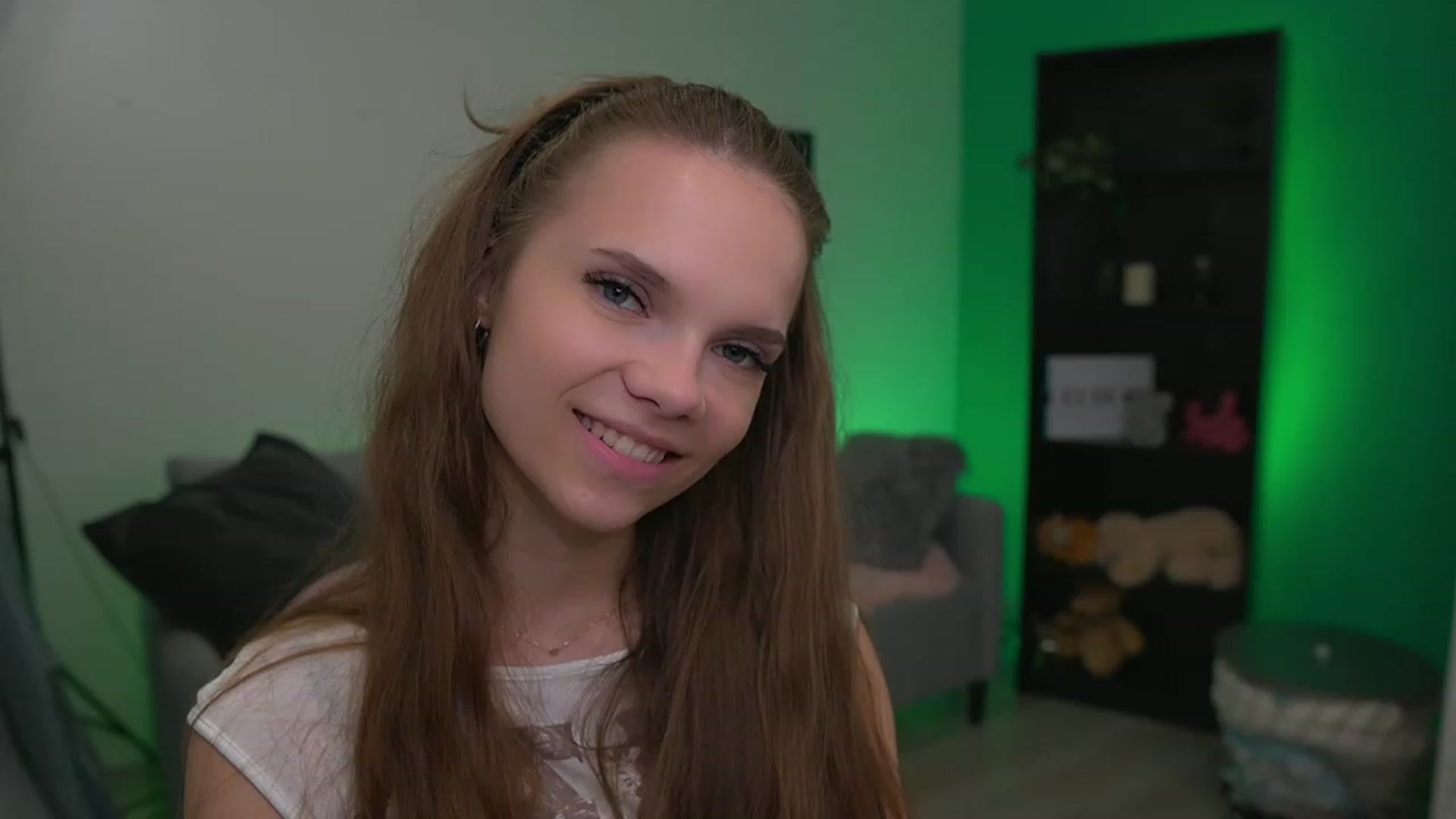 Gallery image thumbnail from Natasha_Malk's myfreecams stream on, 11/25/2022, 16:37 image 3 of 20