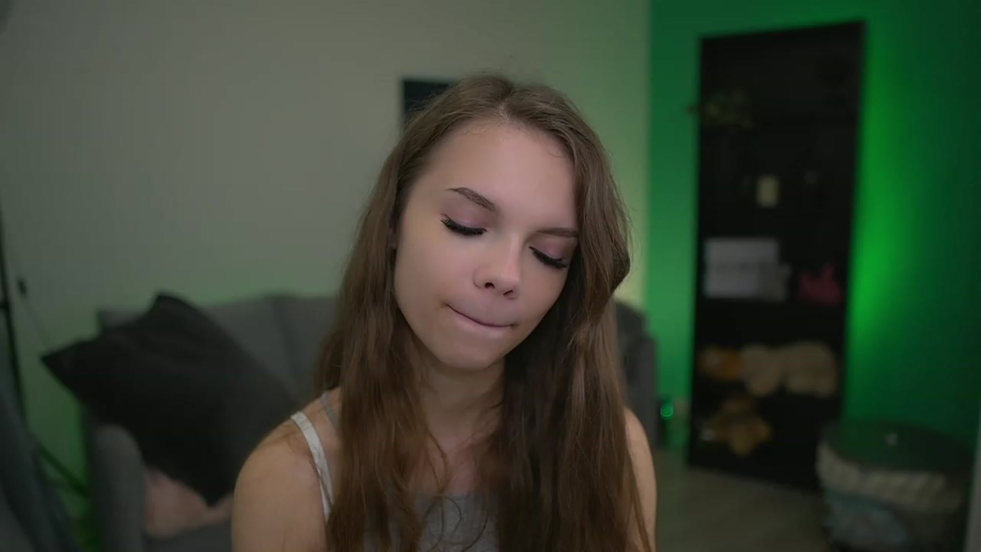 Gallery image thumbnail from Natasha_Malk's myfreecams stream on, 11/27/2022, 10:44 image 19 of 20