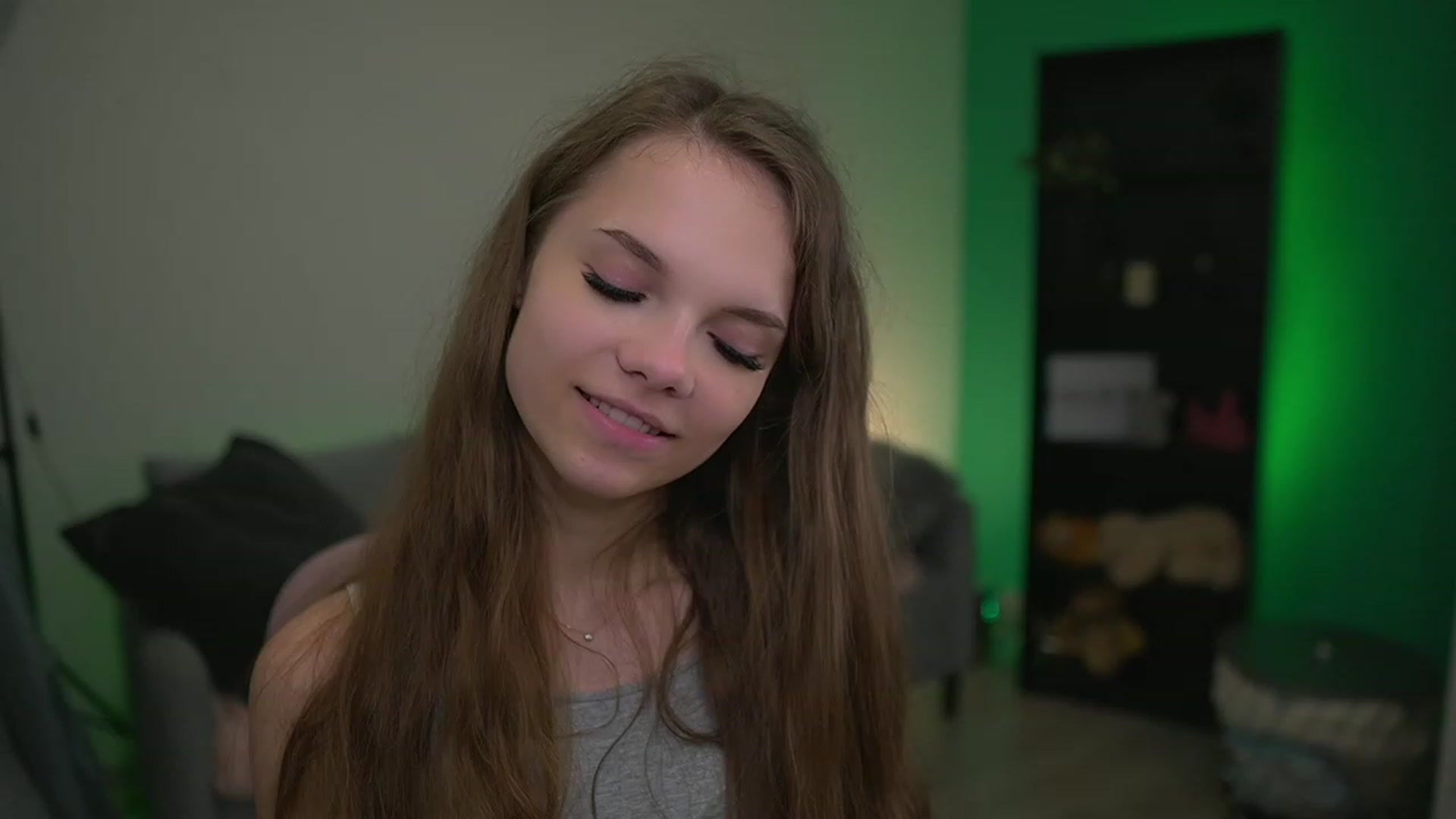 Gallery image thumbnail from Natasha_Malk's myfreecams stream on, 11/27/2022, 17:12 image 1 of 20